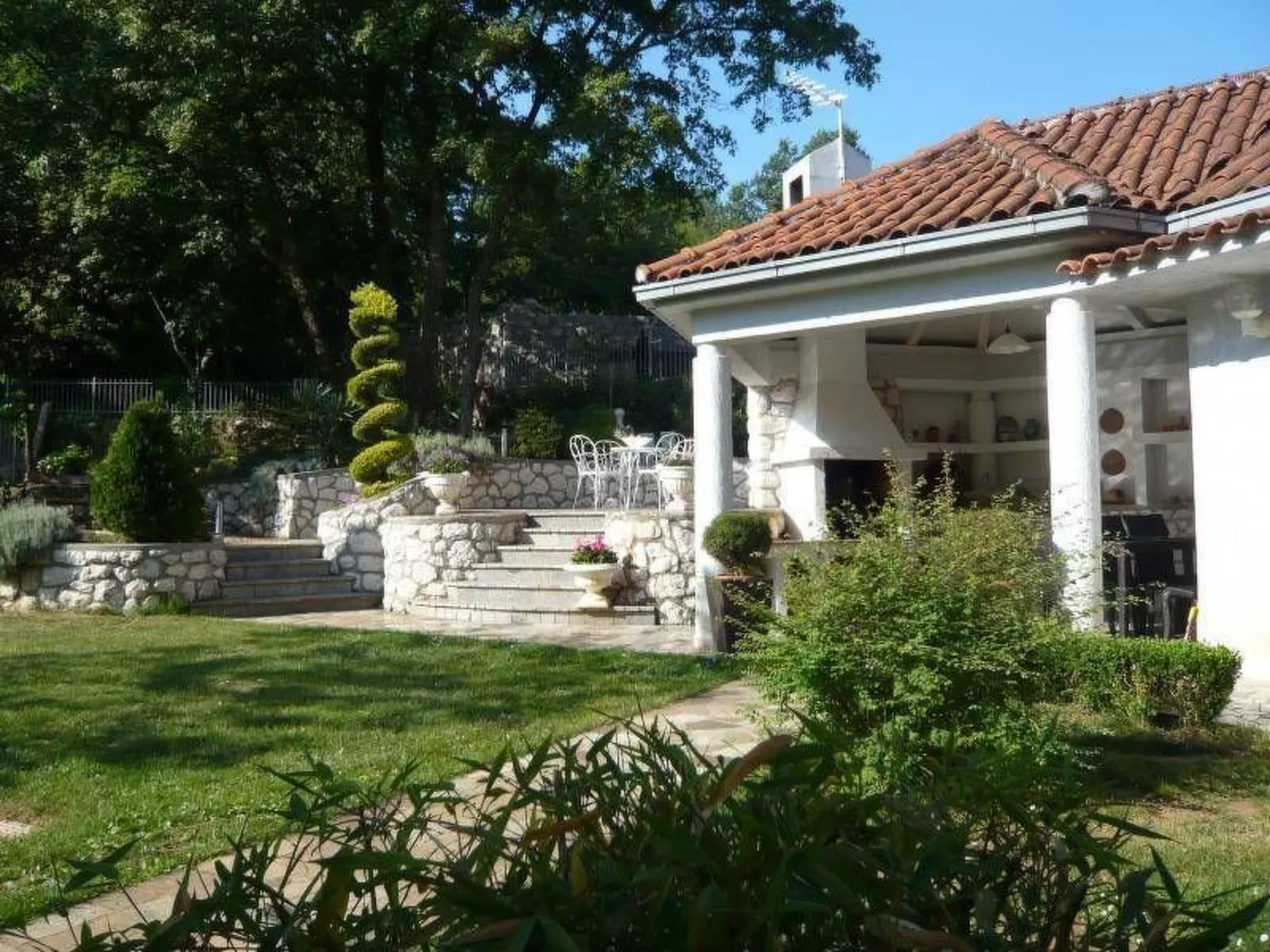 Erdgeschoss-Apartment A2-Draußen