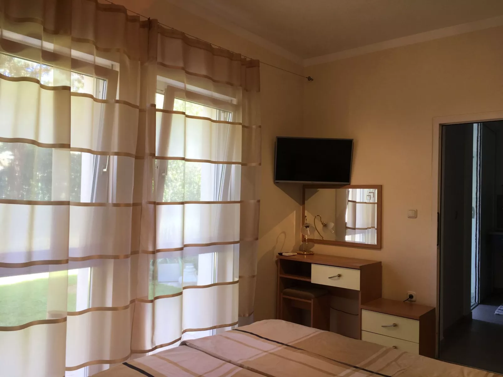 Mit Terrasse-Drinnen