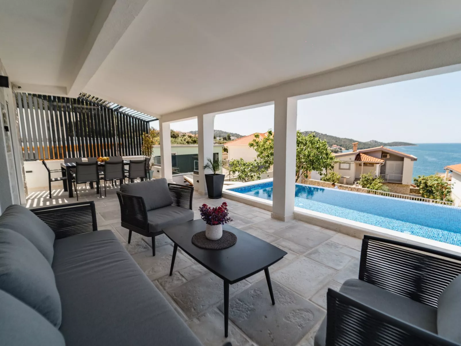 Villa Miracle in Rogoznica-Drinnen