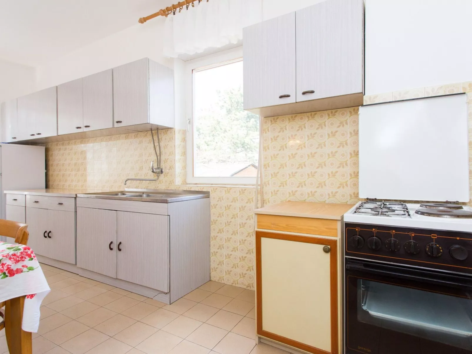 Appartement "Apartman Ester" mit Terrasse-Image-tags.info