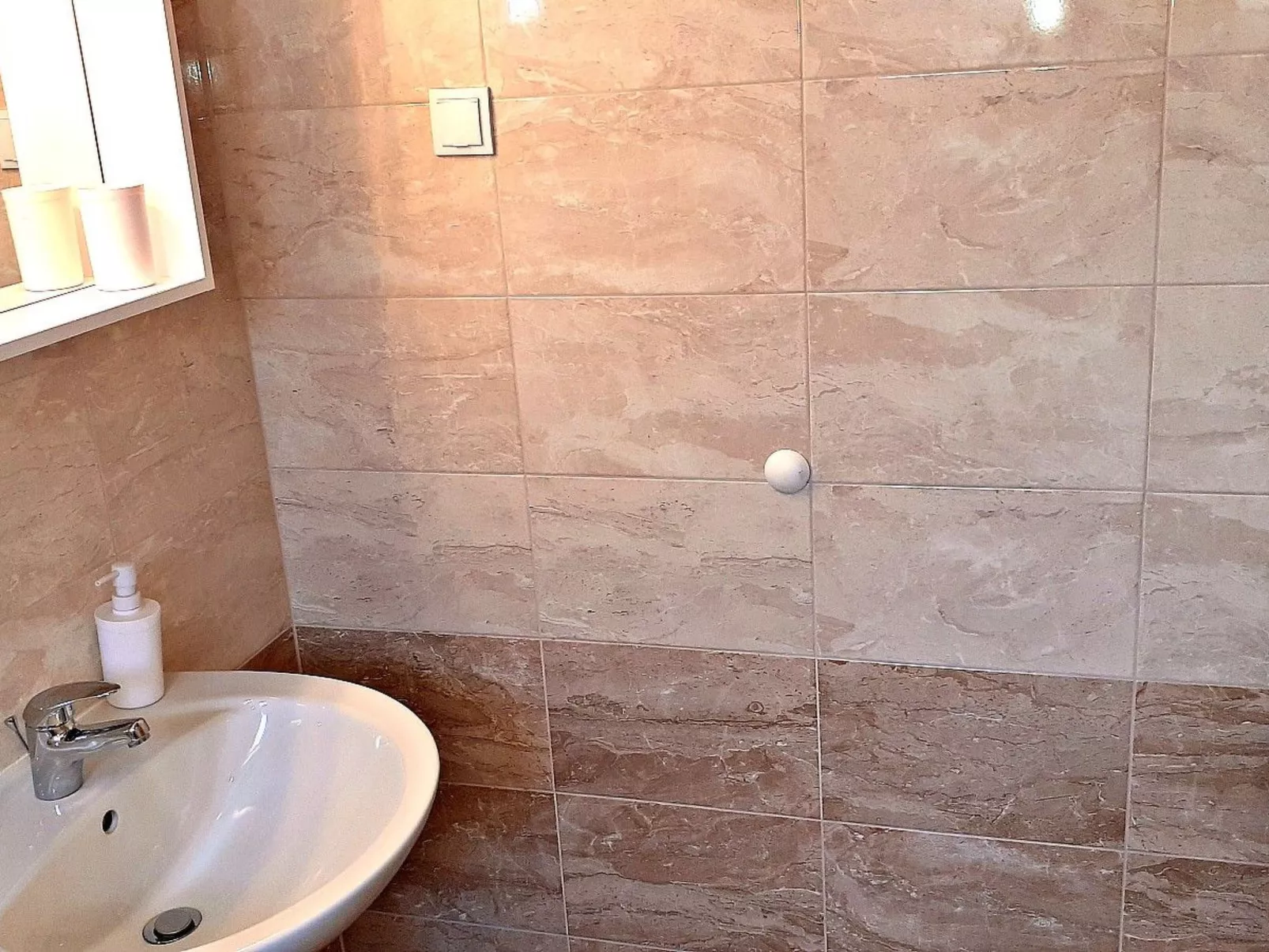 Schöne Ferienwohnung in Baska Voda mit Terrasse-Inside