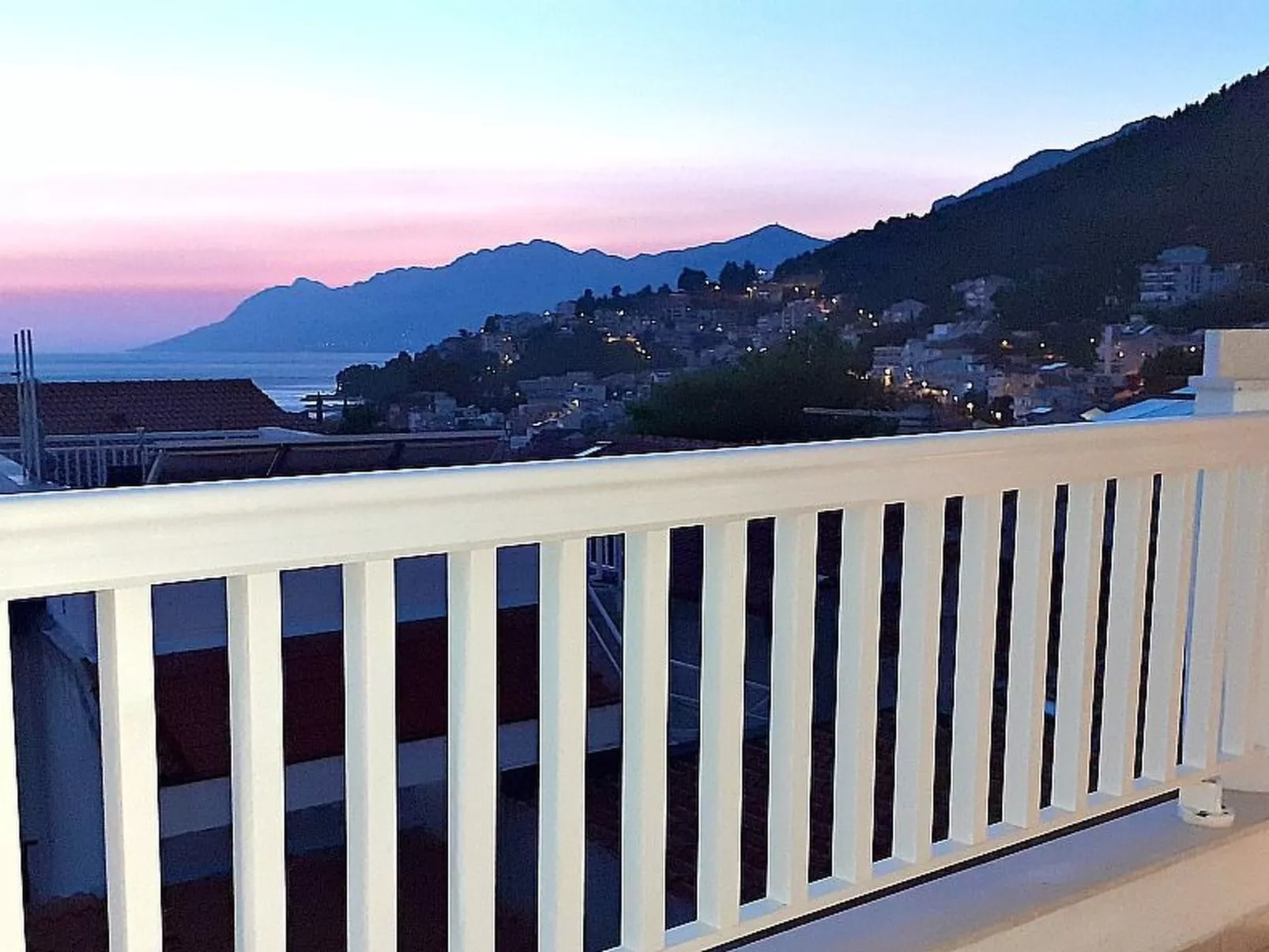 Mit Terrasse und herrlichem Ausblick-Inside