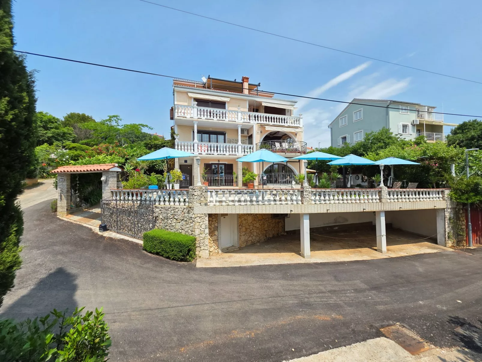 Wohnung für 2 Pers. mit Balkon-Draußen