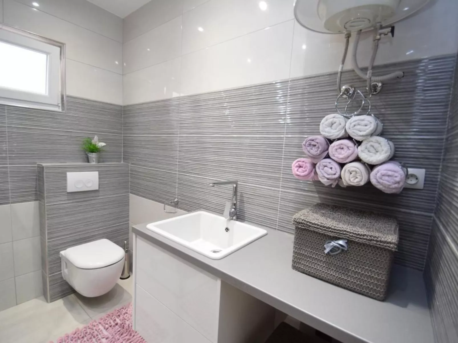 In Turanj mit Grill und Terrasse-Drinnen