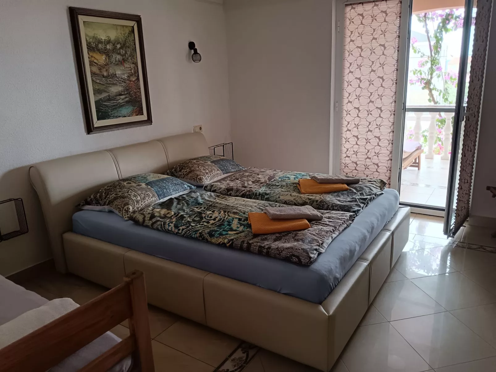 Mit privater Terrasse-Drinnen