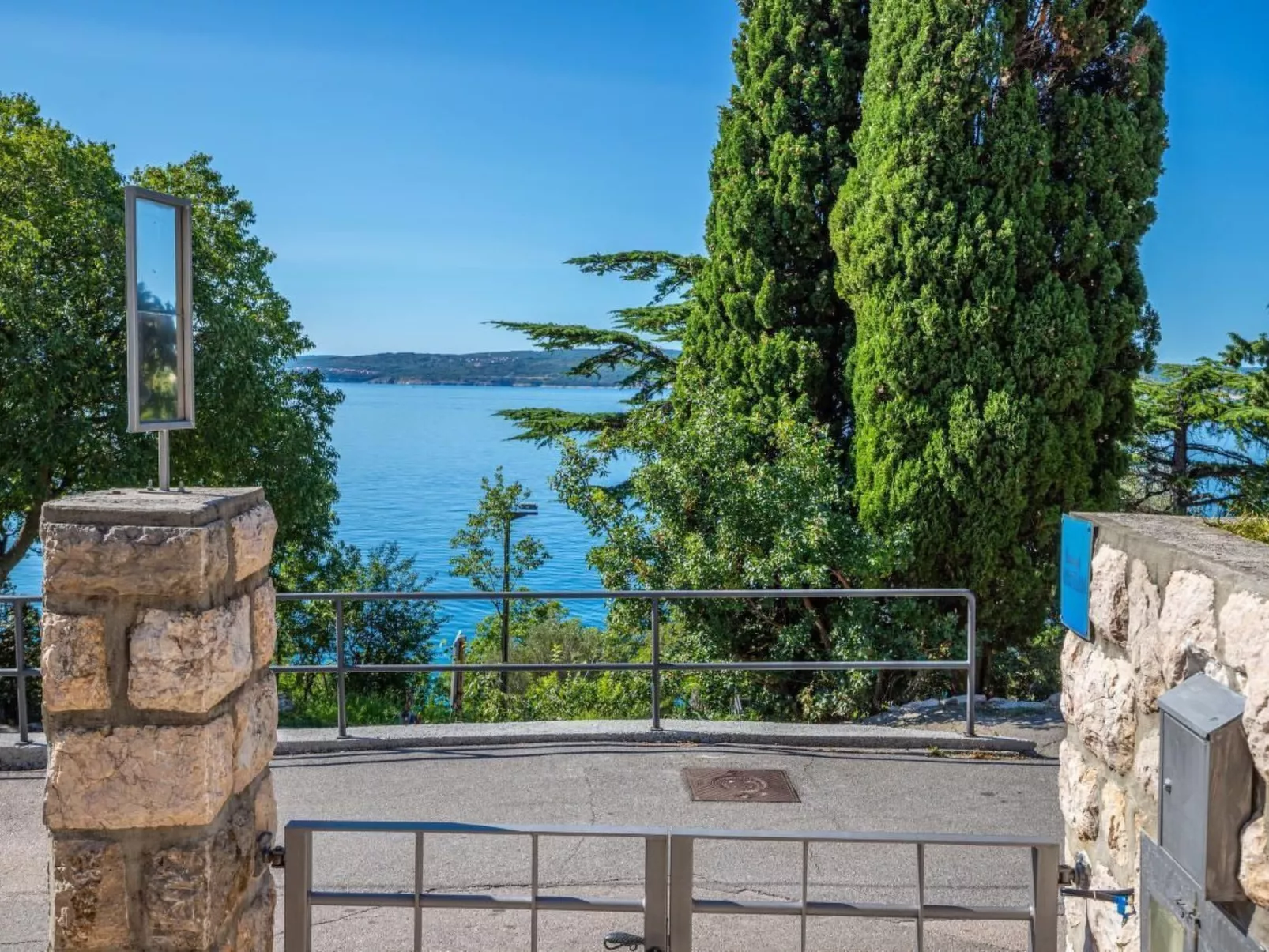 Wohnung in Dramalj mit Kleiner Terrasse-Dehors