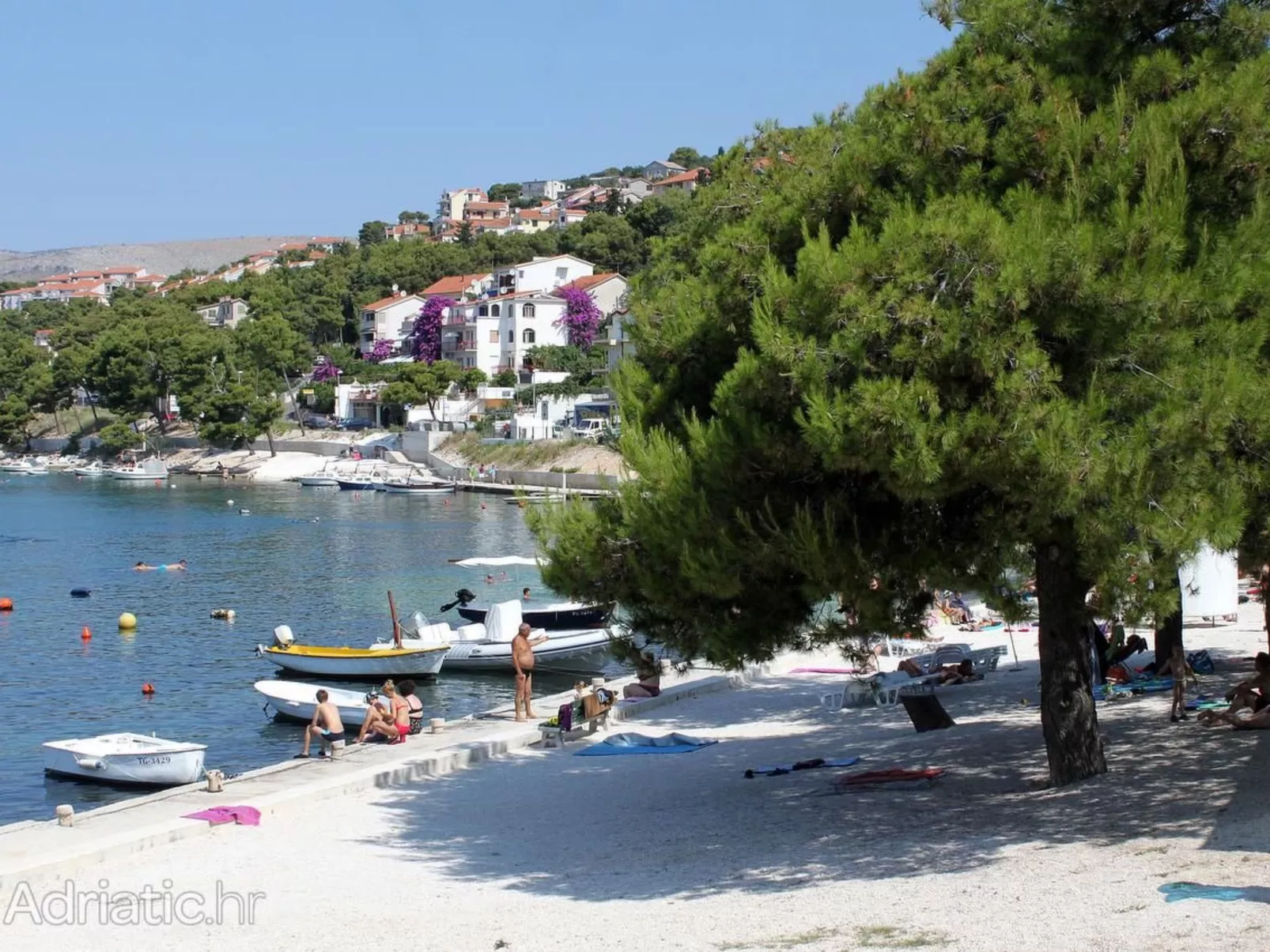 Mit Blick auf das Wasser-Outside