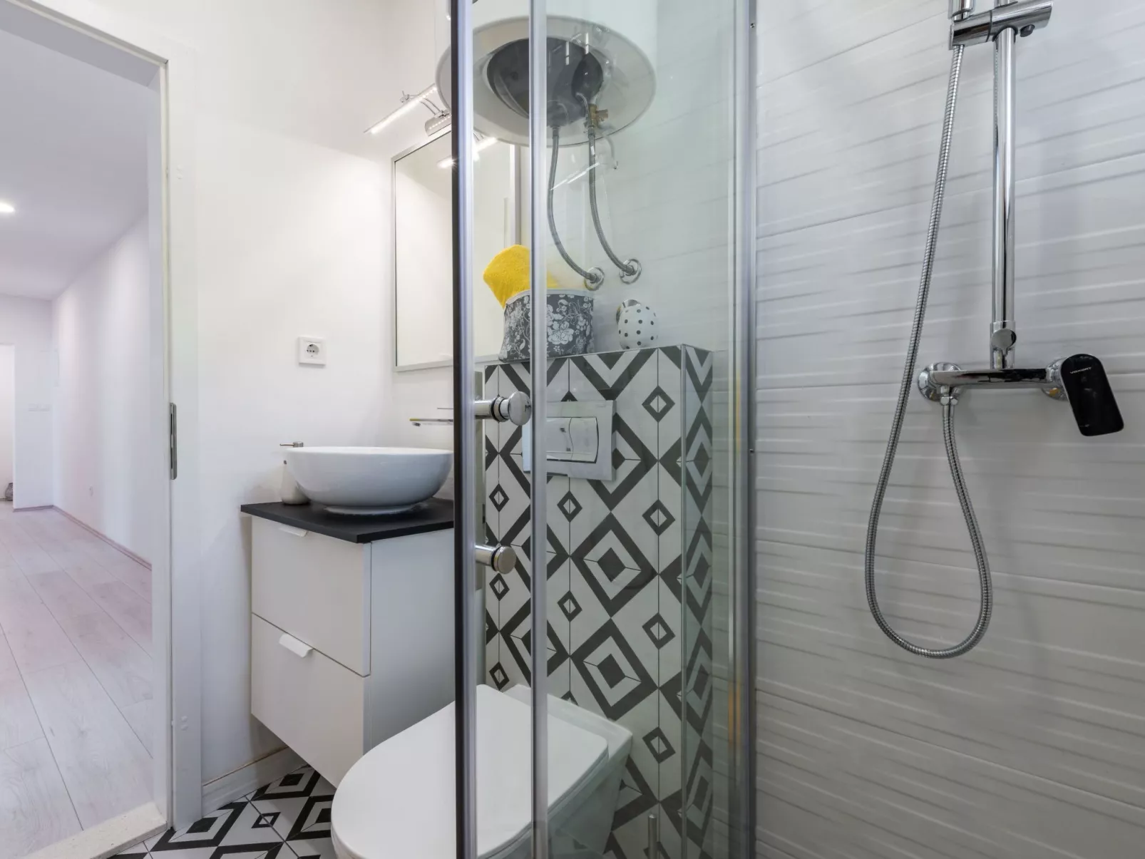 Moderne Villa mit Infinity-Pool und atemberaubendem Meerblick Dia-Inside