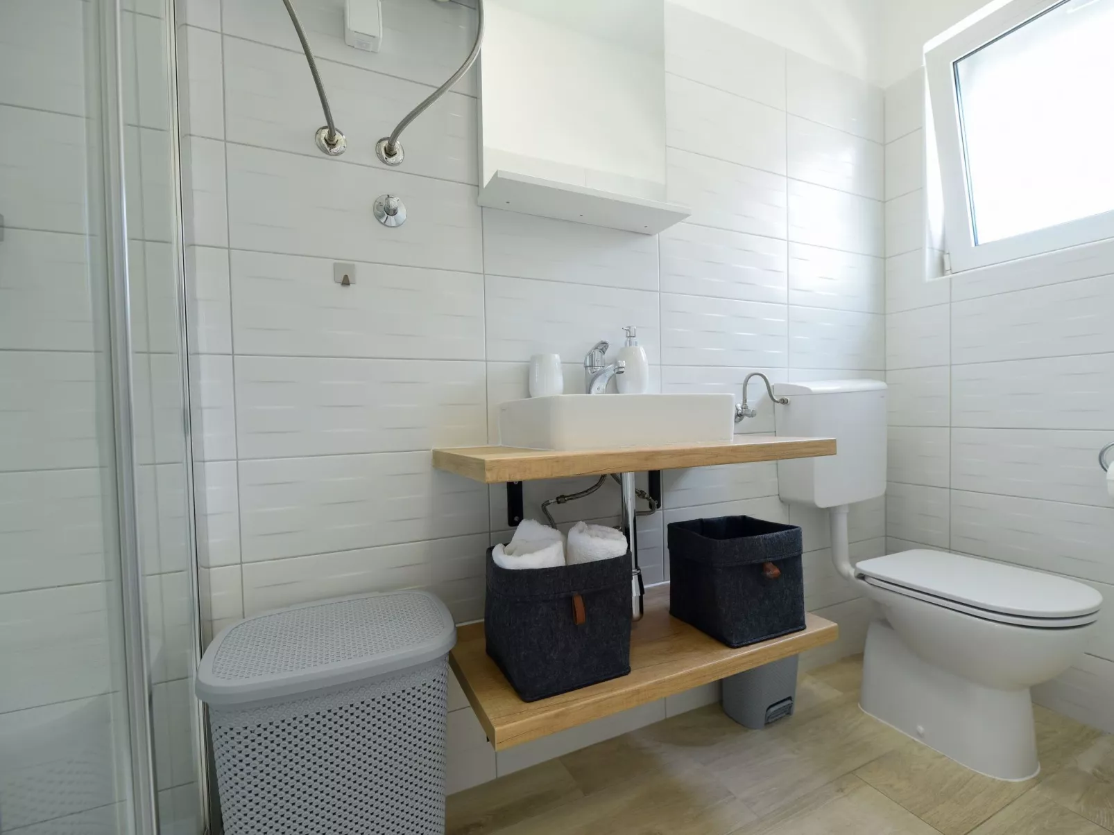 Wohnung mit Garage-Drinnen