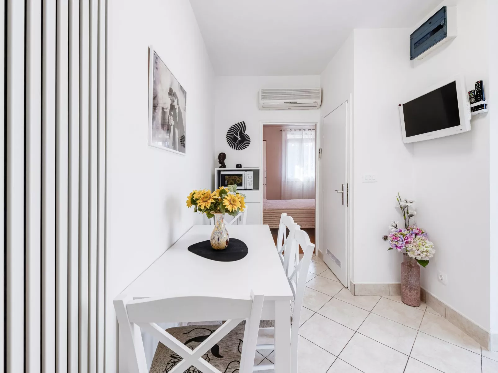 Ivona mit Terrasse und Außendusche-Dedans