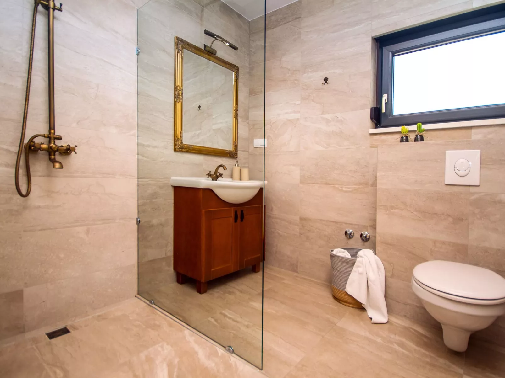 Villa Allegra-Drinnen