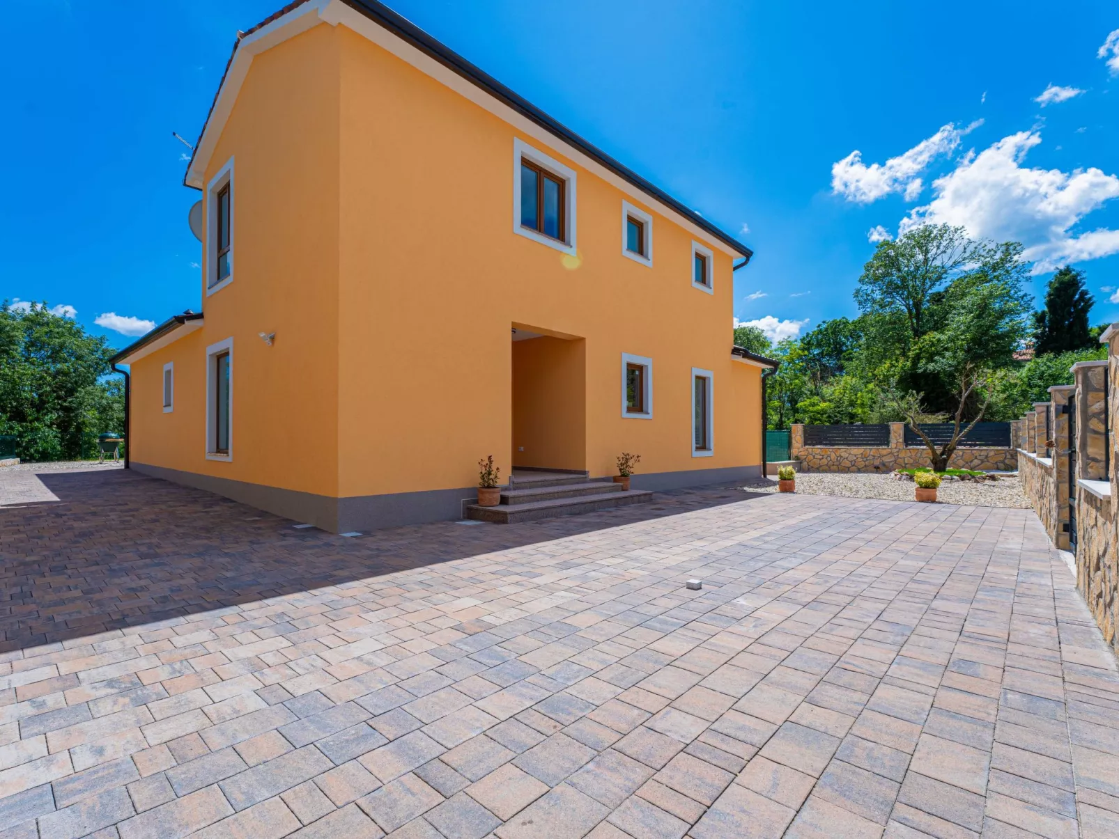 Luxuriöse Ferienvilla mit atemberaubender Aussicht-Outside