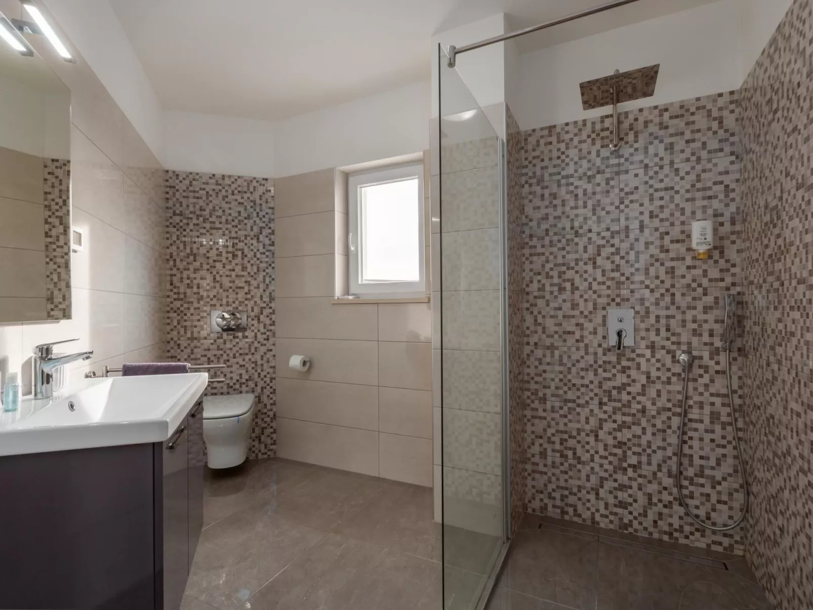 Villa Magica-Drinnen