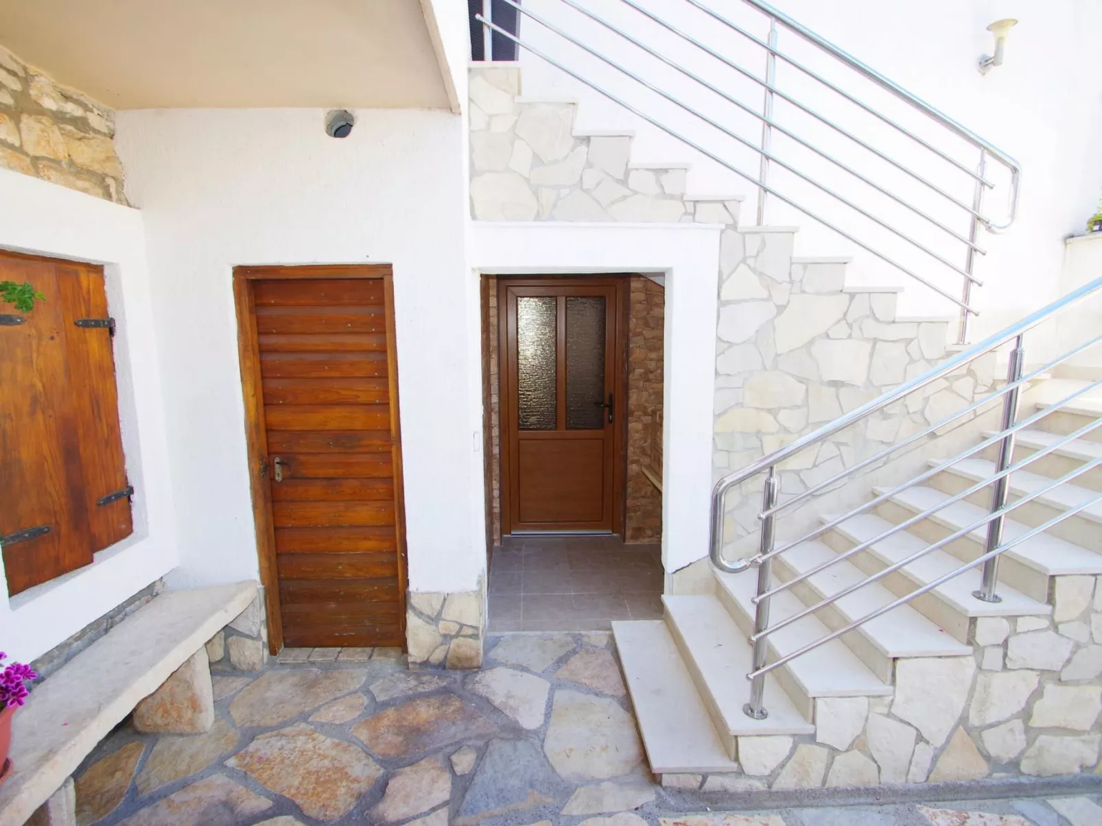 2 schlafzimmer ferienwohnung in viilage Loborika-Outside