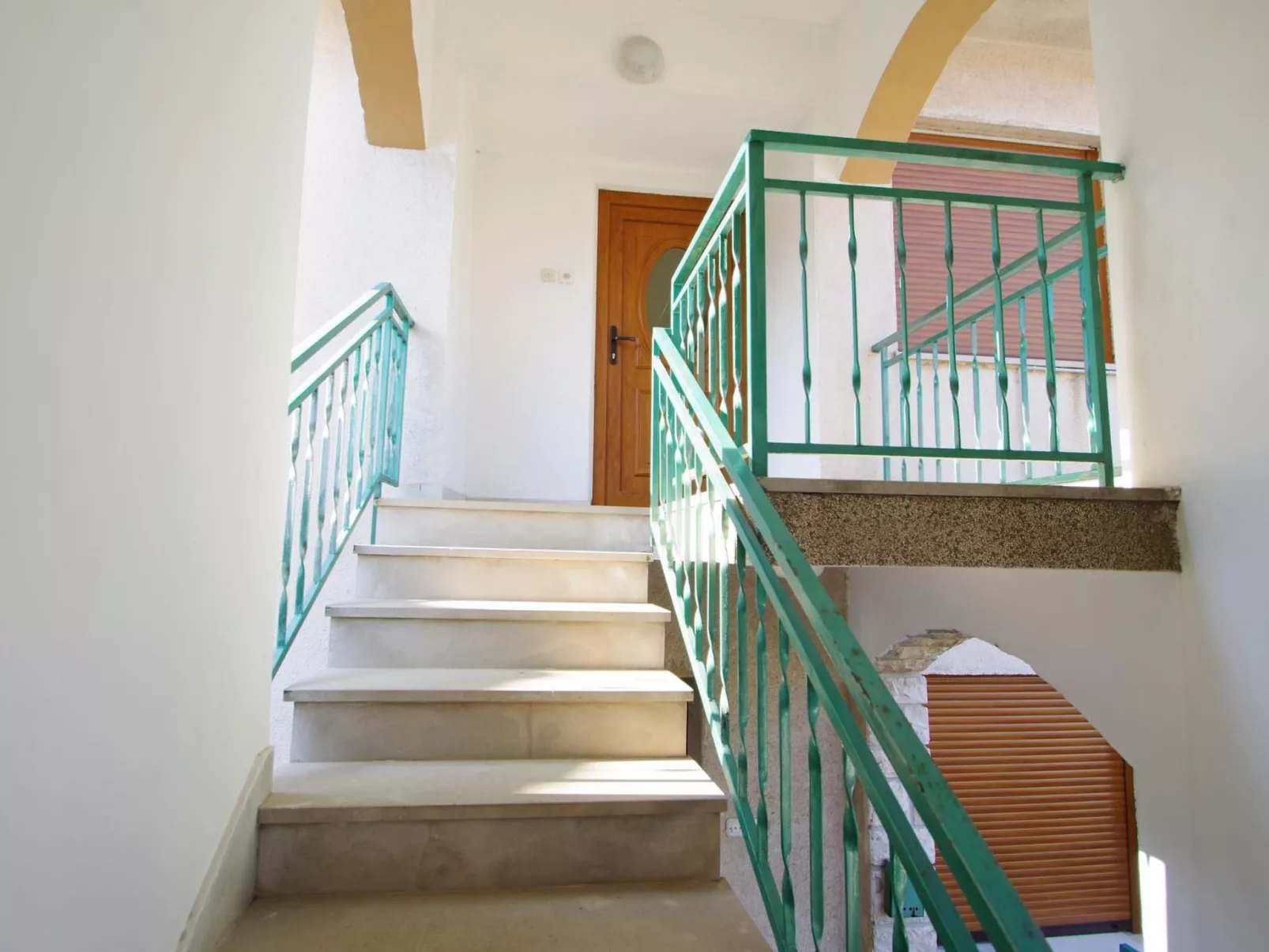 "Gortanova" mit privatem Balkon-Dedans