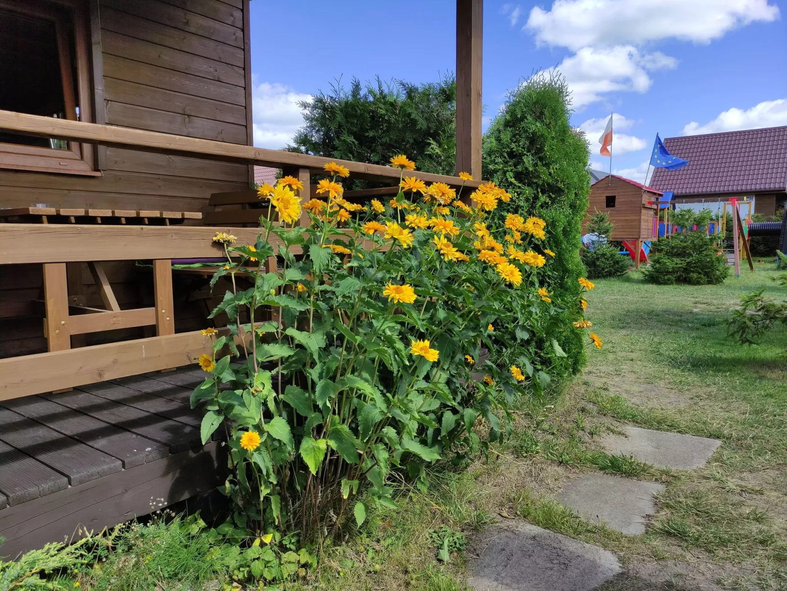 Modernes Ferienhaus in Biebrowo mit Grill, Garten und Terrasse-Dehors