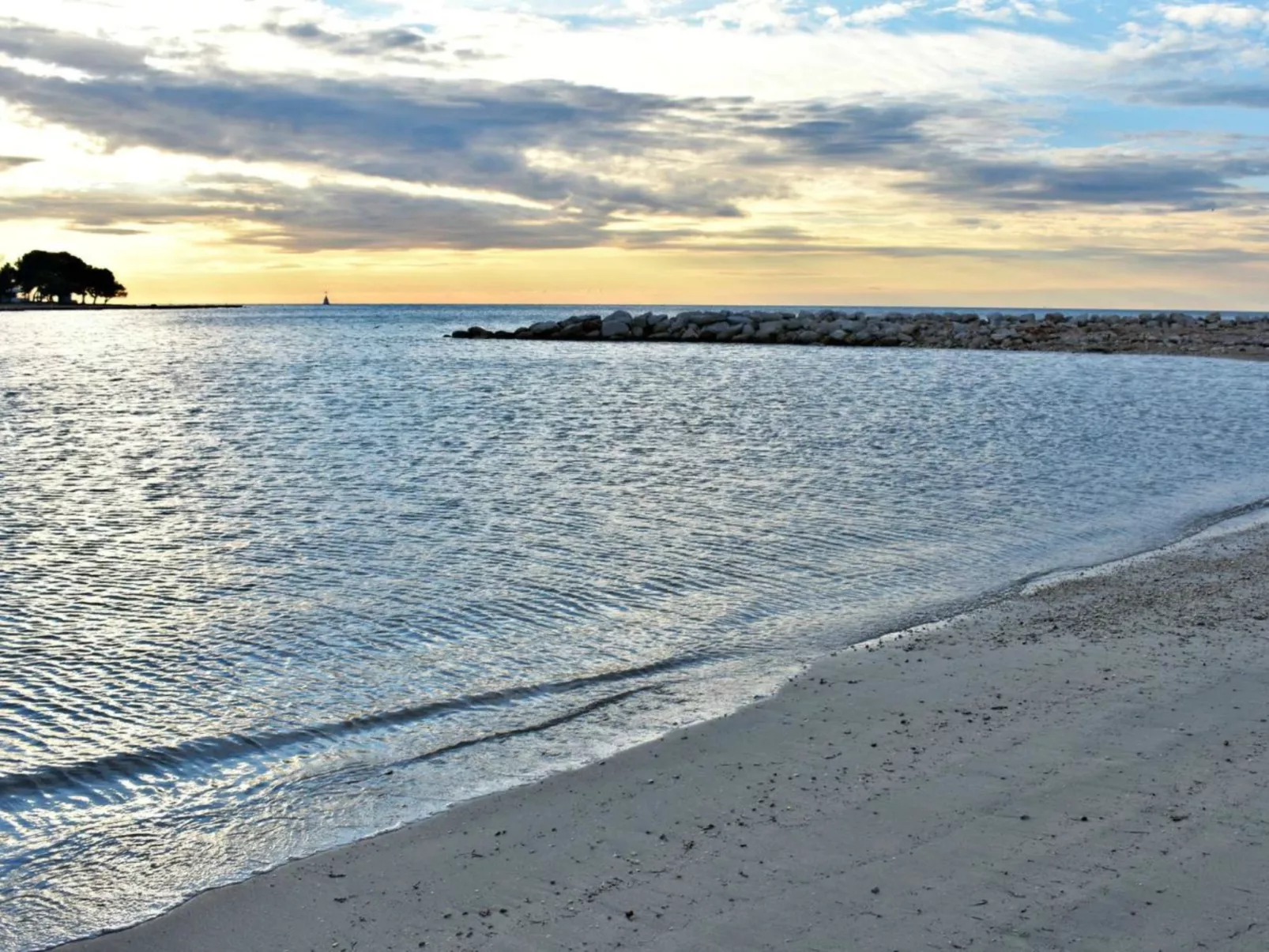 Apartment Nika 3 Umag mit Pool und Whirlpool 400 Meter vom Strand entfernt-Dehors