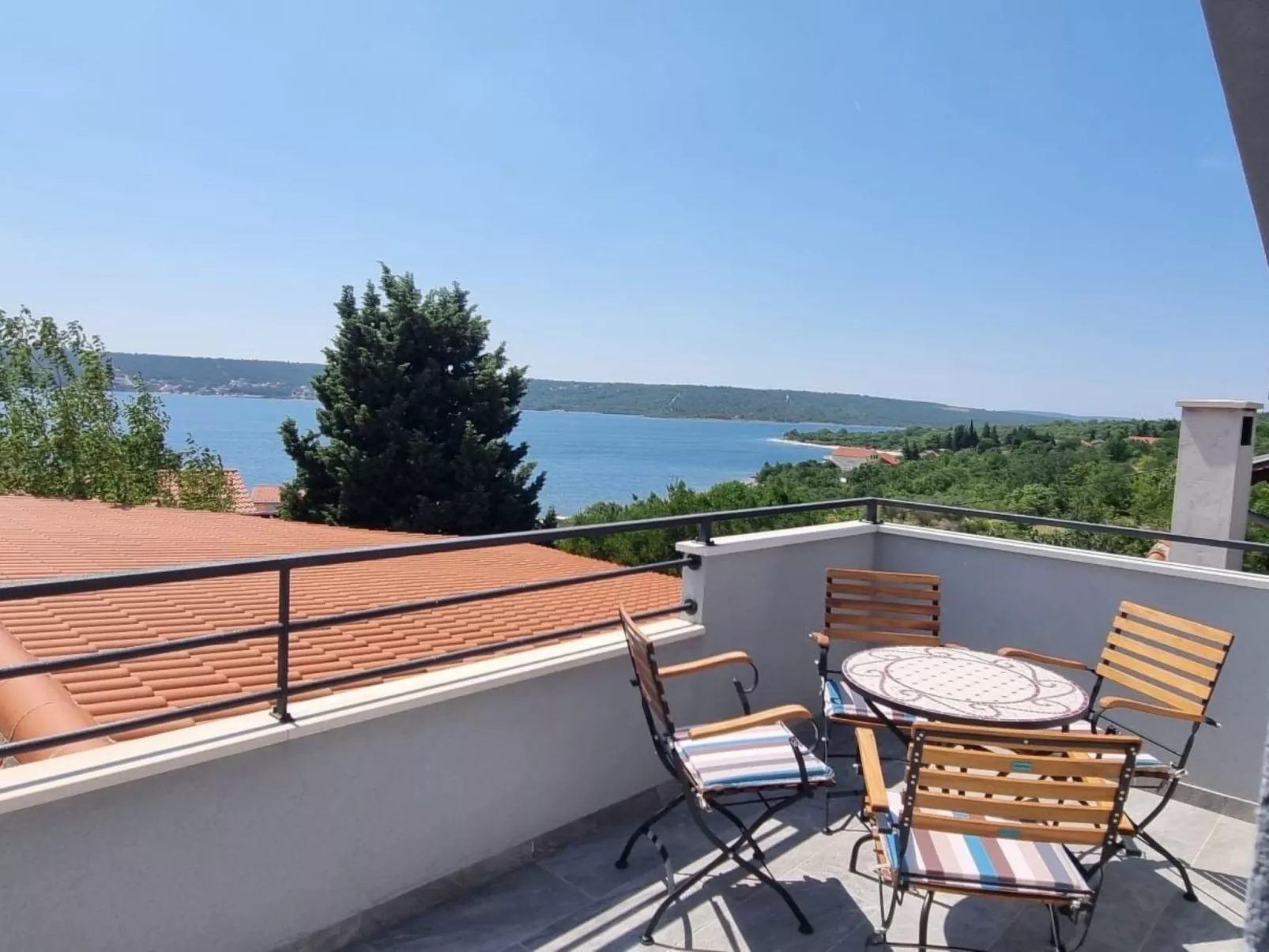 Villa mit beheiztem Pool mit Meerblick - TA Leut Agency-Outside