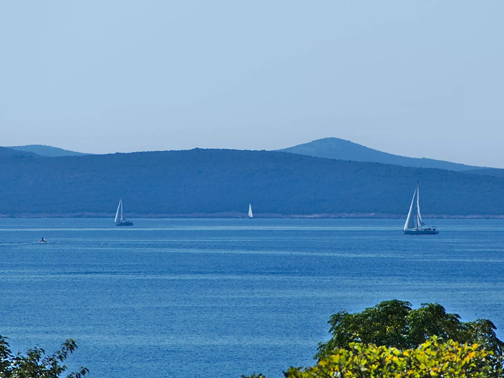 Erdgeschoss-Ferienwohnung mit Garten und Pool-Outside