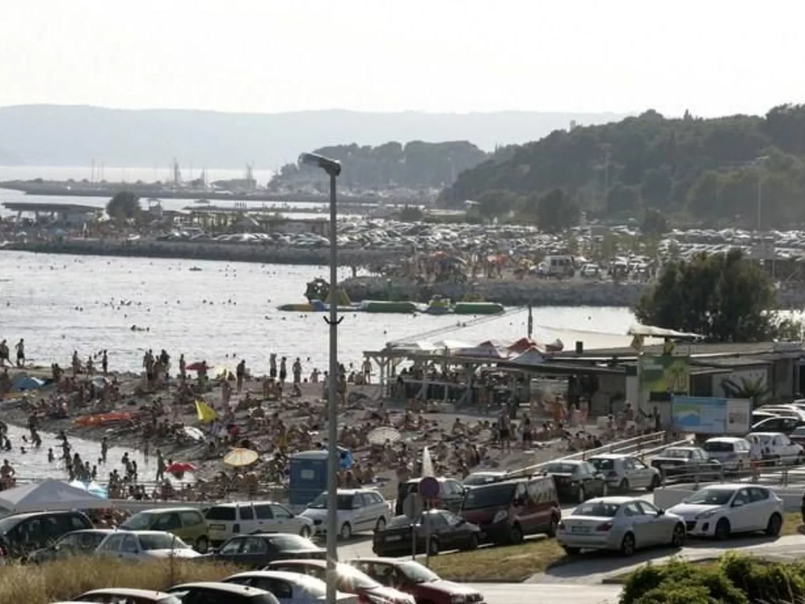 Studio im Erdgeschoss, beim berühmten Znjan-Strand-Draußen