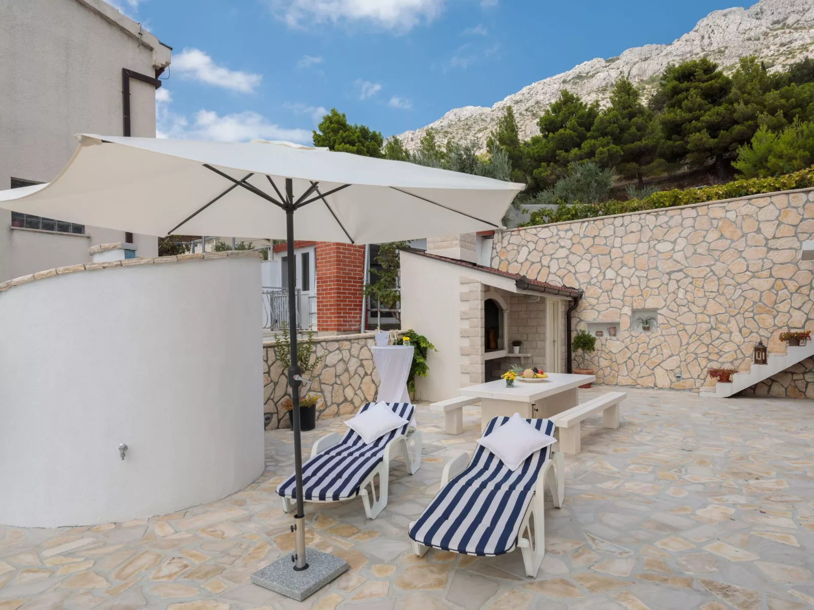 Moderne, helle Ferienwohnung mit Meerblick-Draußen