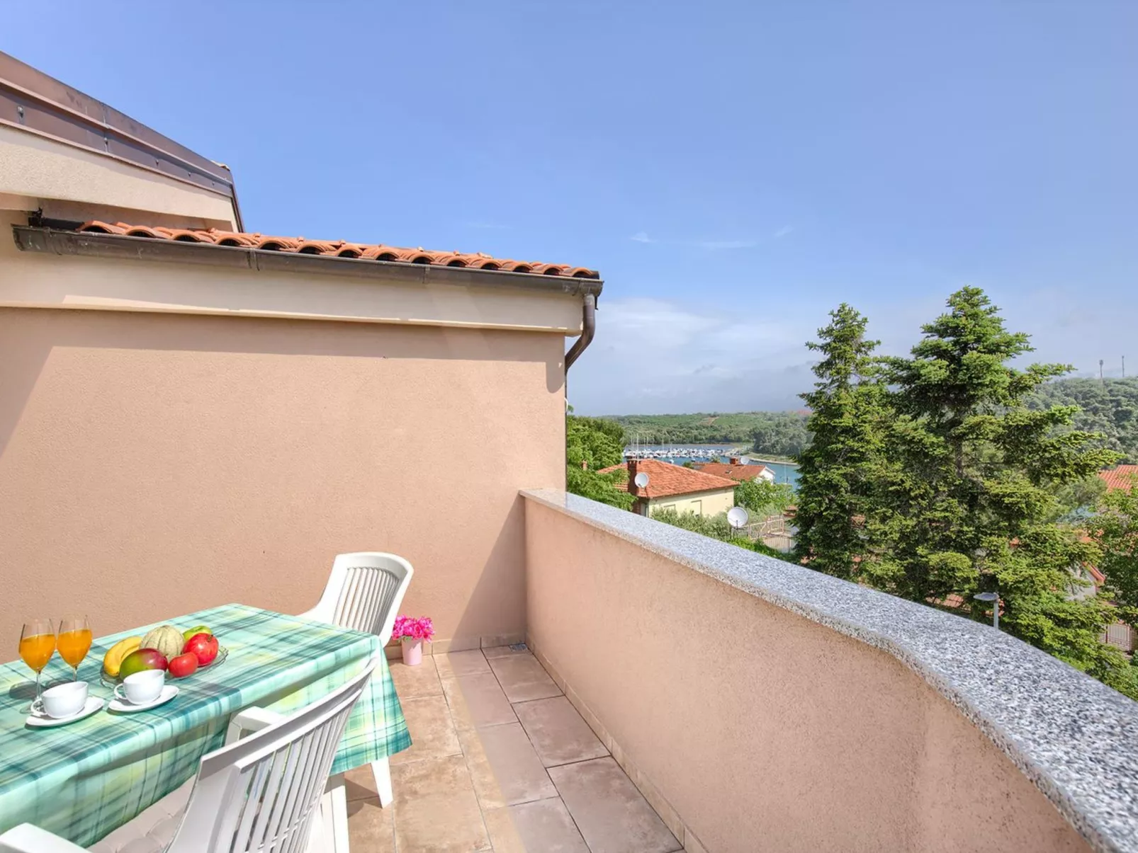 Mit Bootsanleger-Image-tags.info