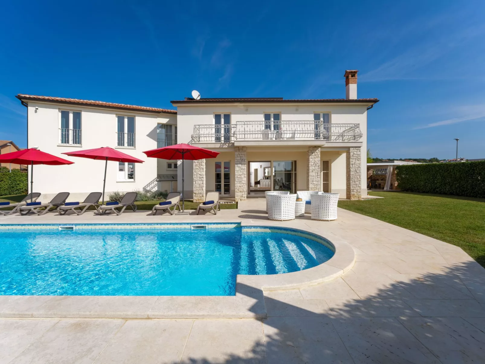 Villa Bincila-Image-tags.info