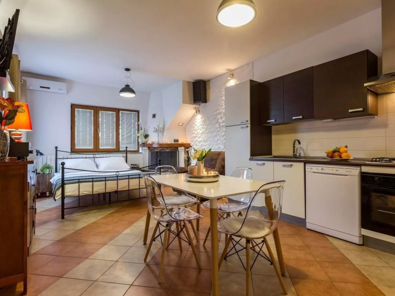 Villa Anavi mit privatem Pool und großem Garten-Drinnen