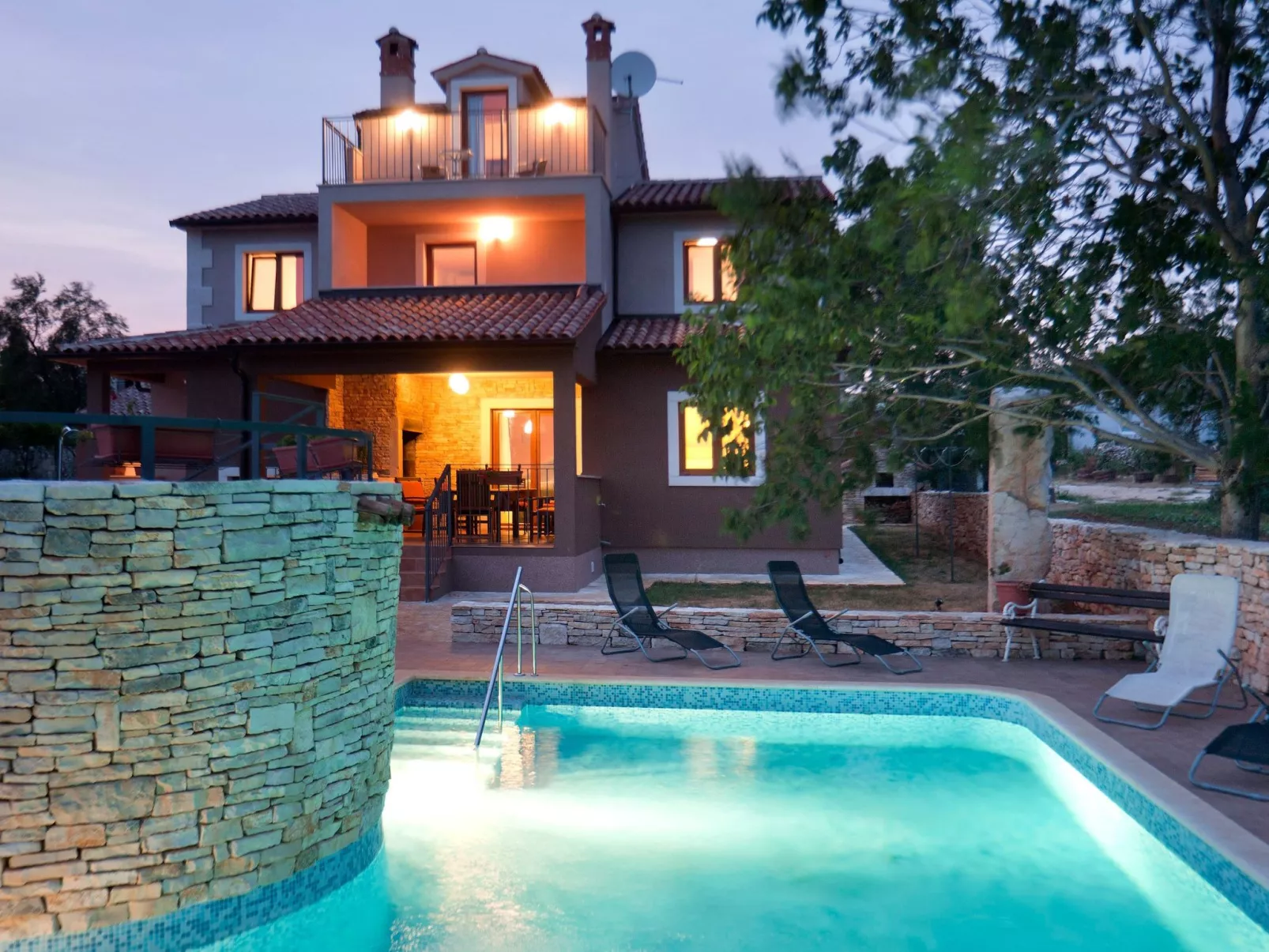 Haus in Cukrići mit privatem Pool-Outside