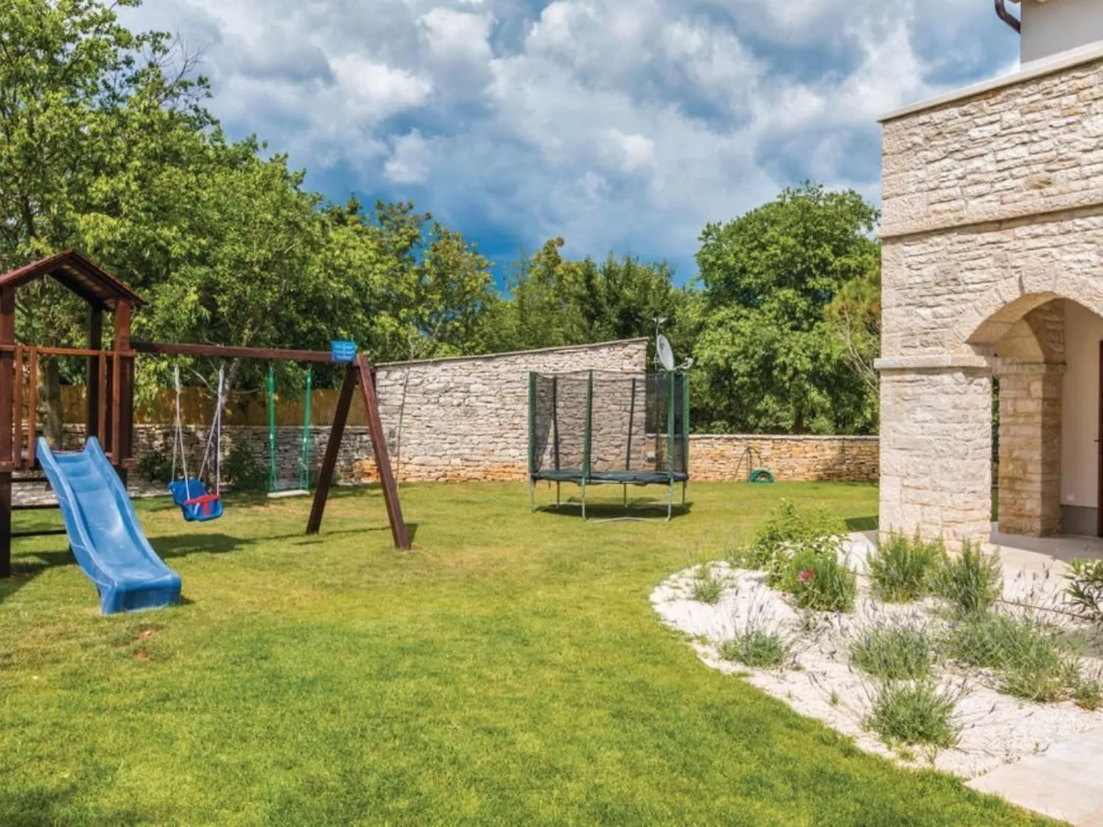 'Villa Oliva' mit privatem Pool-Outside