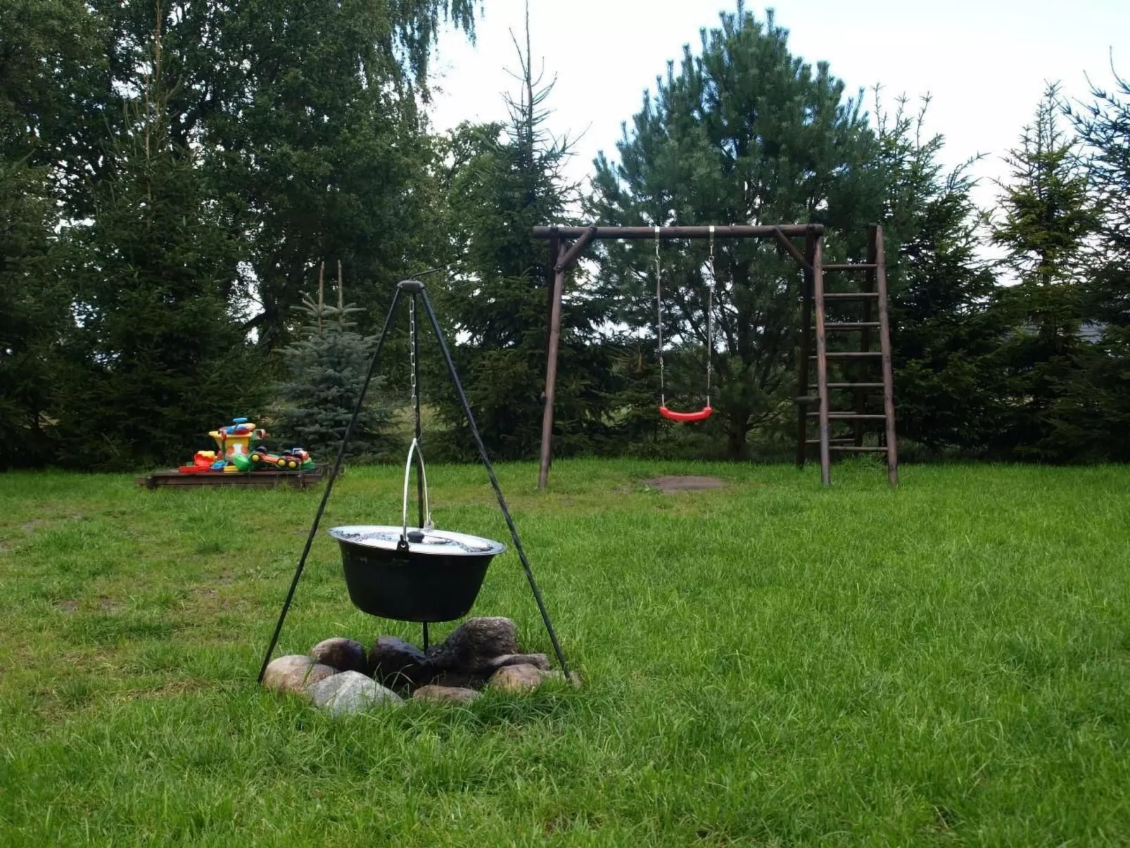 In Kopalino mit Garten, Terrasse und Grill-Dehors