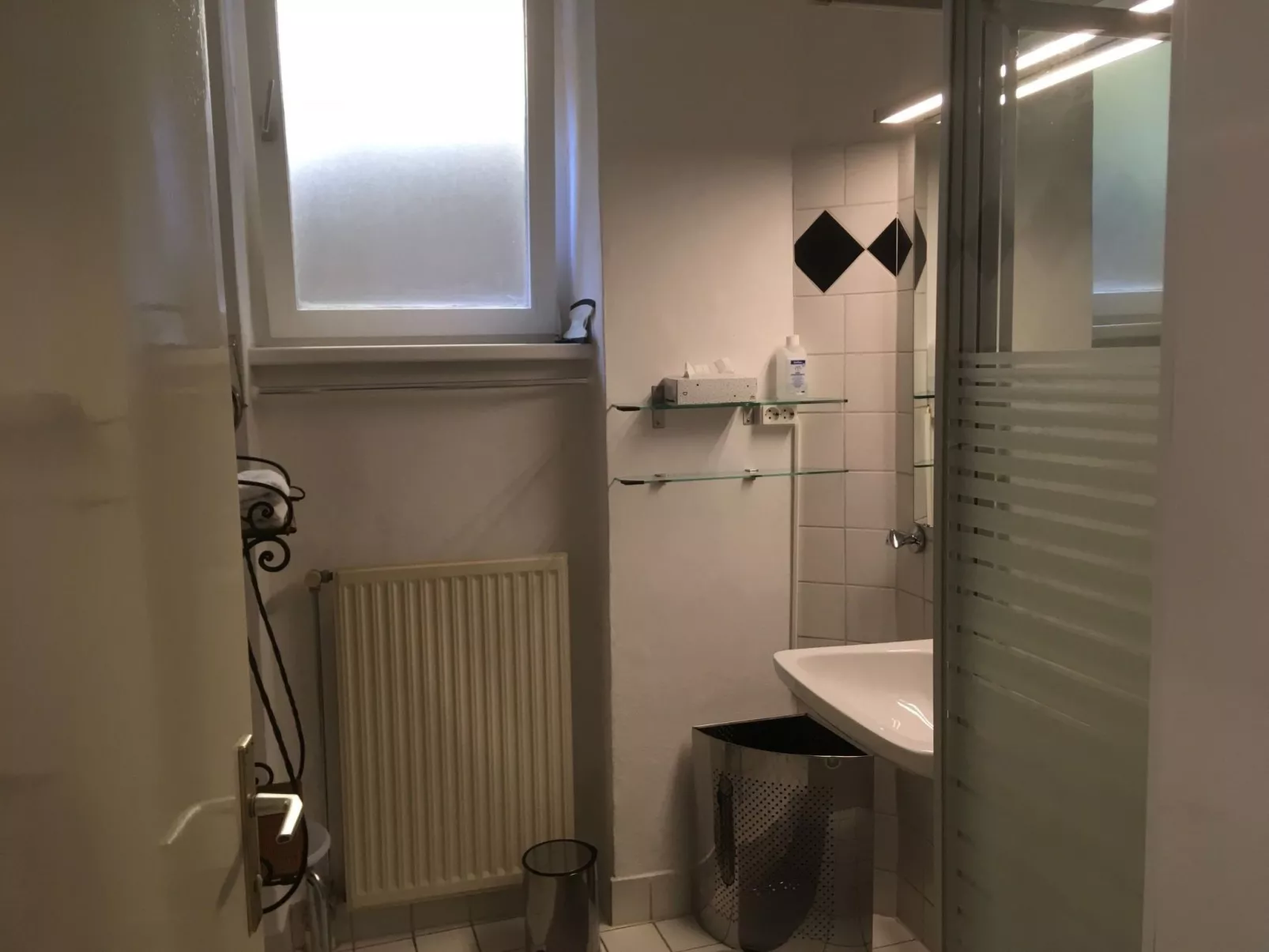 Mit Garagenplatz-Drinnen