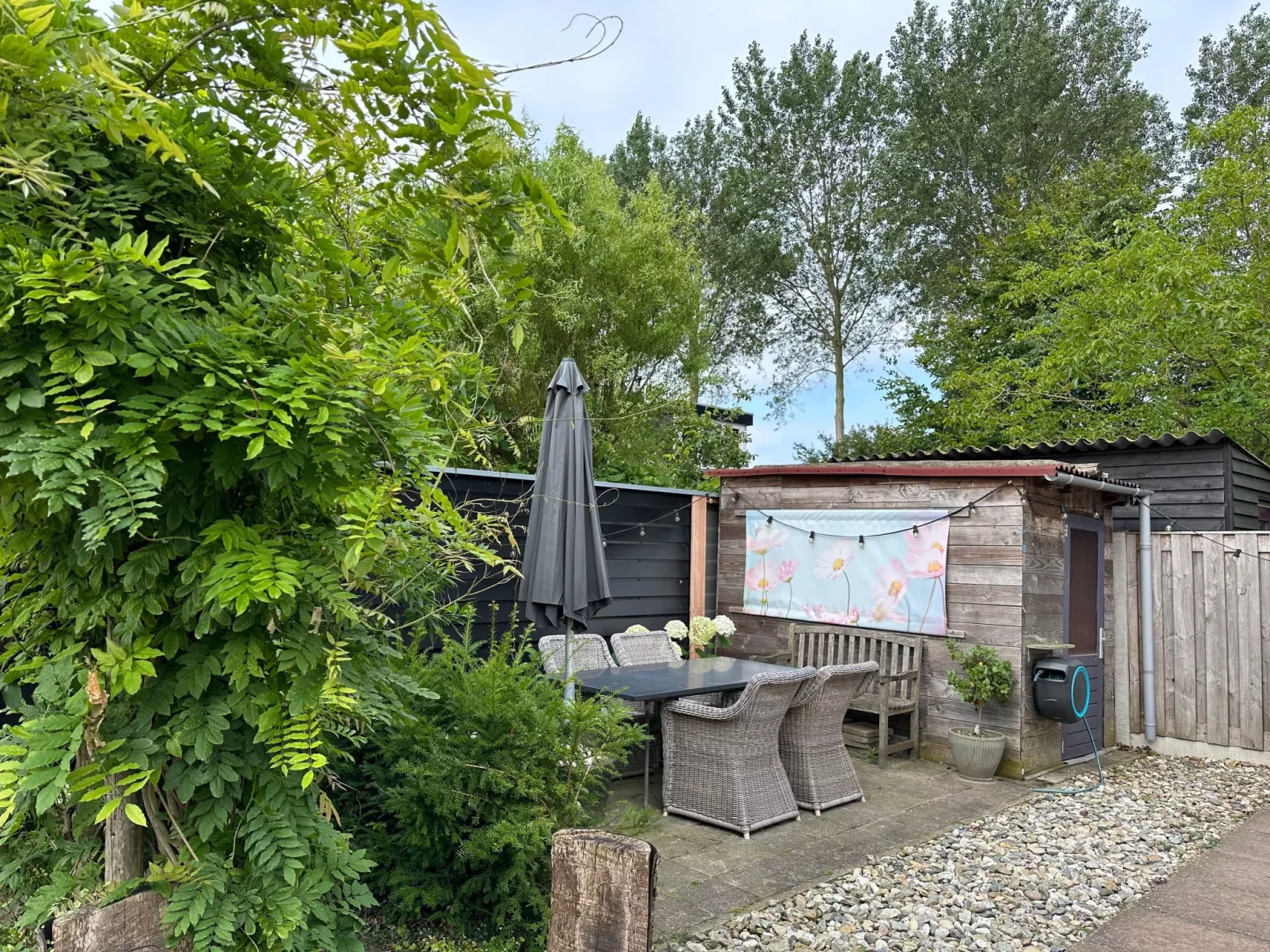 "Cottage" mit Wallbox-Outside