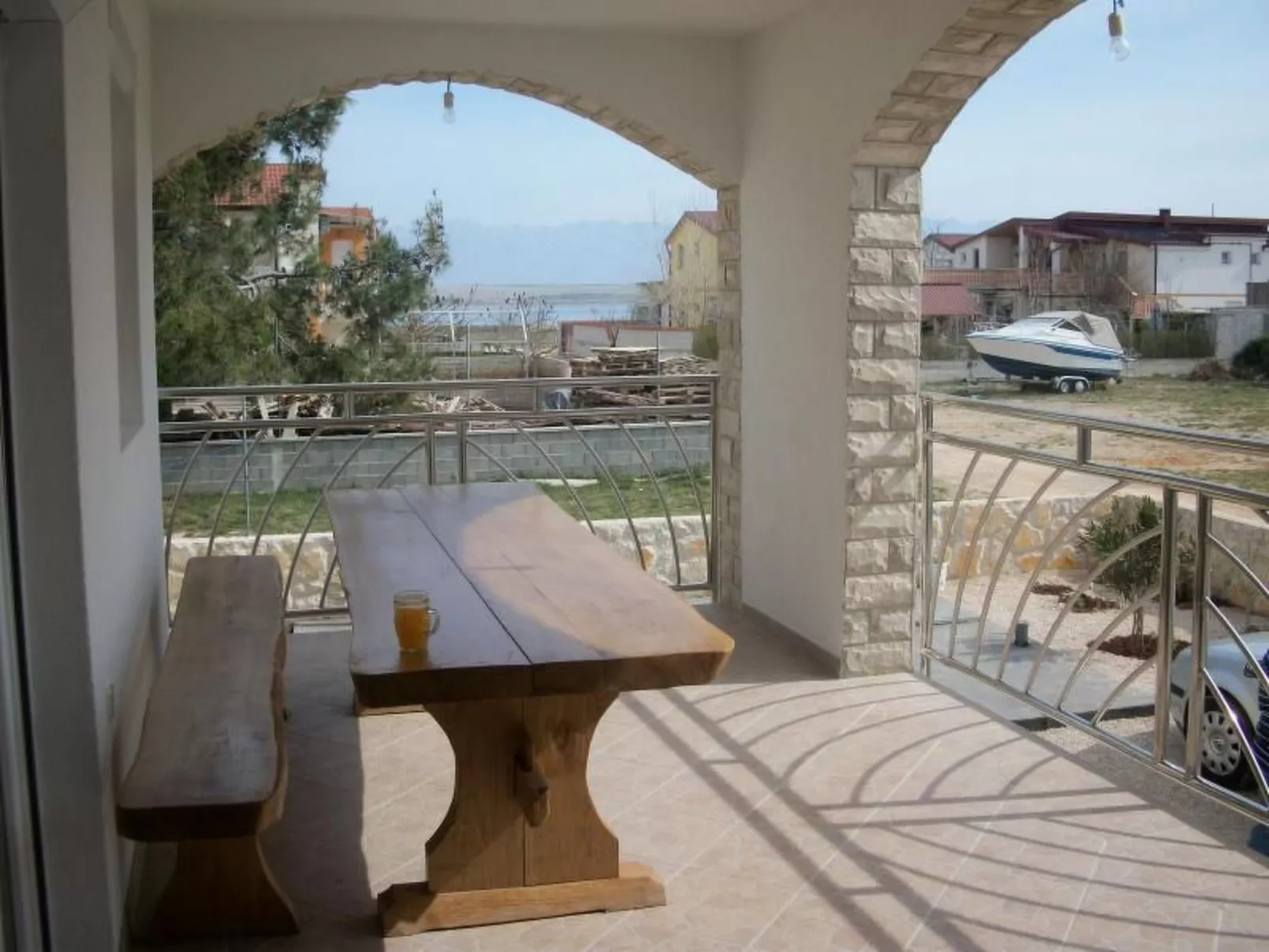 Geräumige Ferienwohnung-Draußen