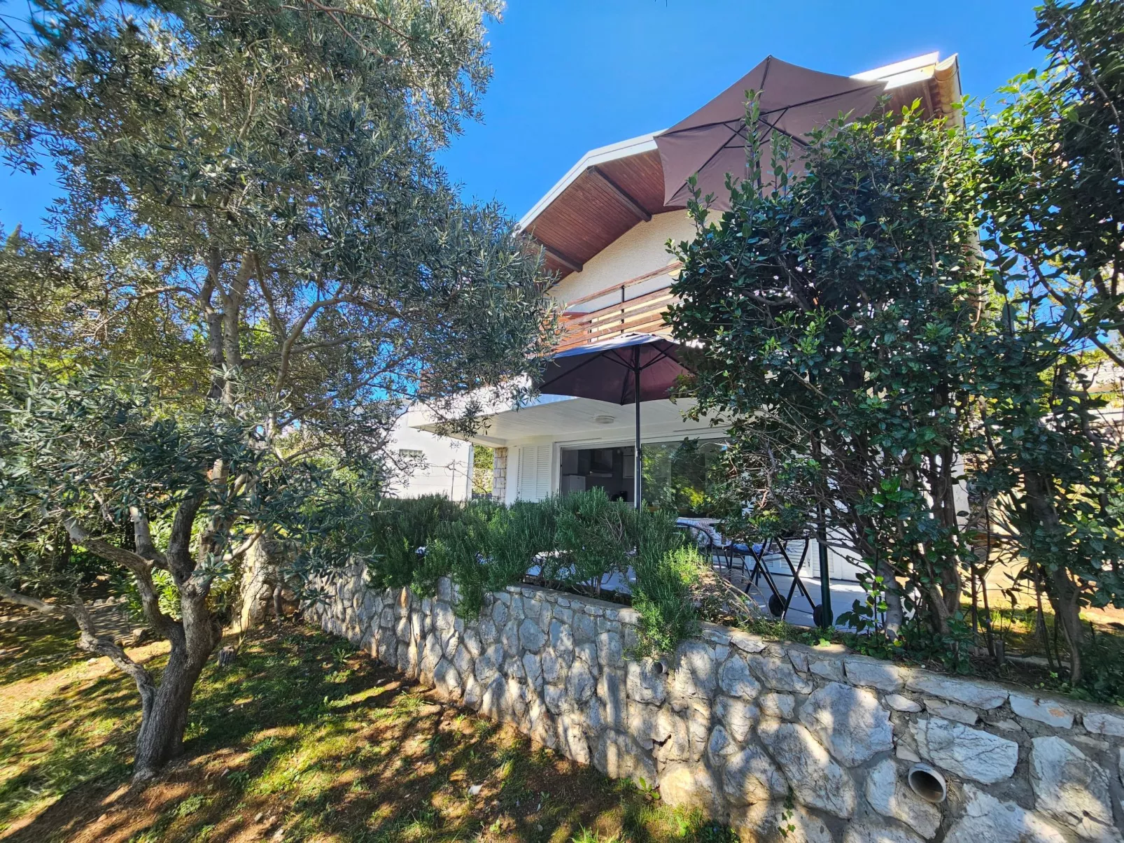 Villa Mediteranea direkt am Meer-Dehors