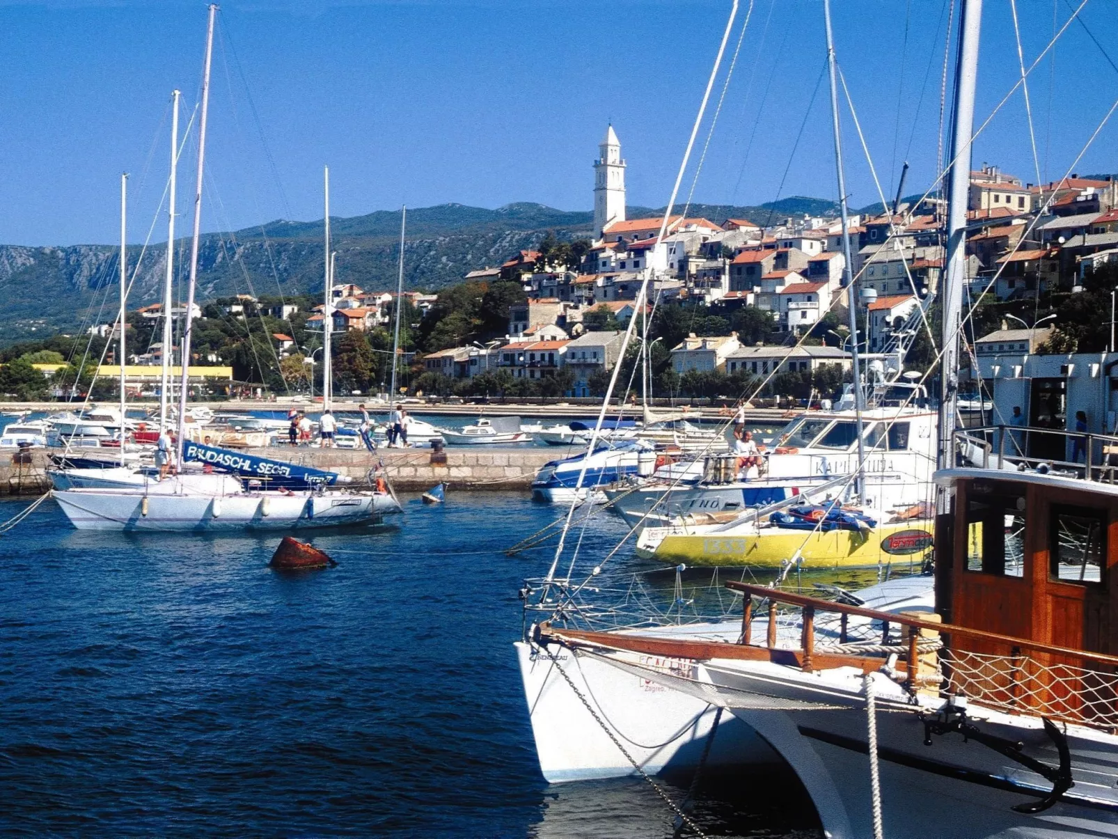 Ella-Image-tags.info