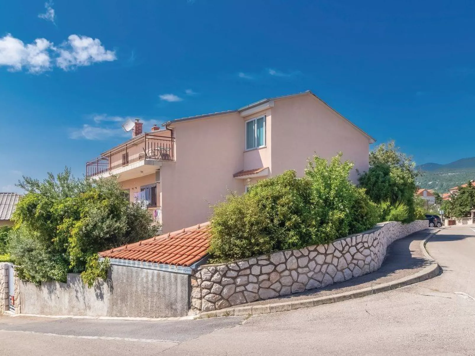 Hübsche Ferienwohnung in Novi Vinodolski-Outside