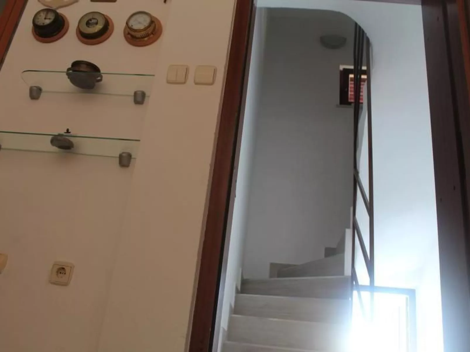 Wohnung Jadrija mit zwei Balkonen in Strandnähe-Drinnen