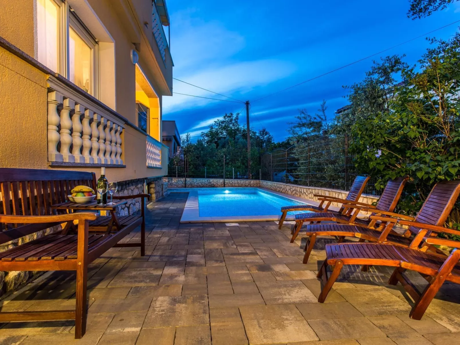 Ruhige Ferienwohnung Tina 8-Draußen