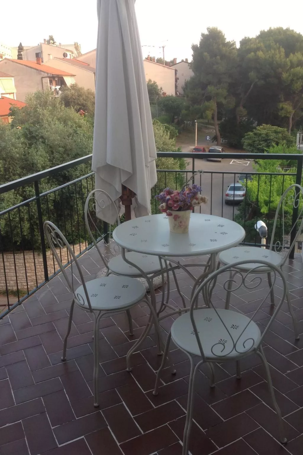 Gemütliche Wohnung in Stoja mit Möbliertem Balkon-Dehors