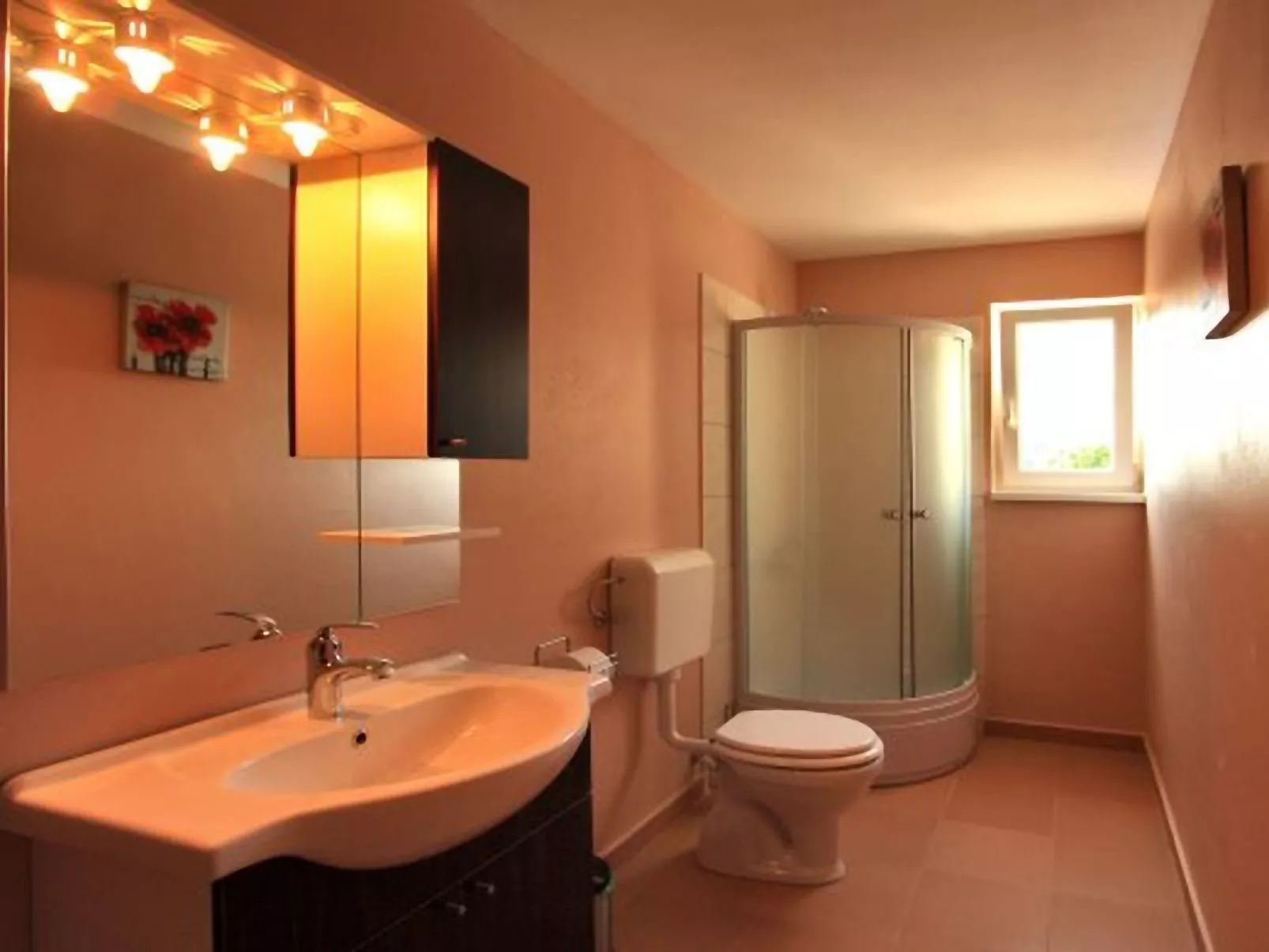 Wunderschönes Ferienhaus in Cere mit Privatem Pool-Drinnen