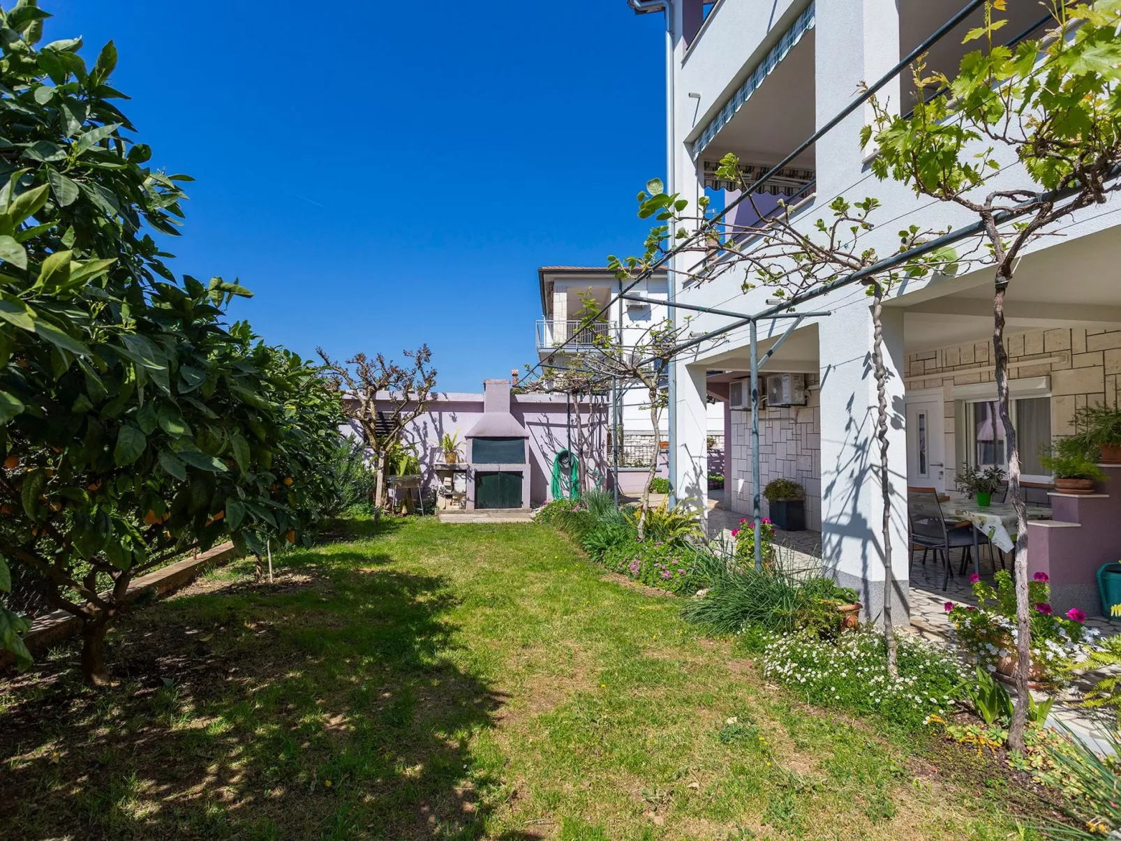 "Appartement Perka No.1"-Draußen