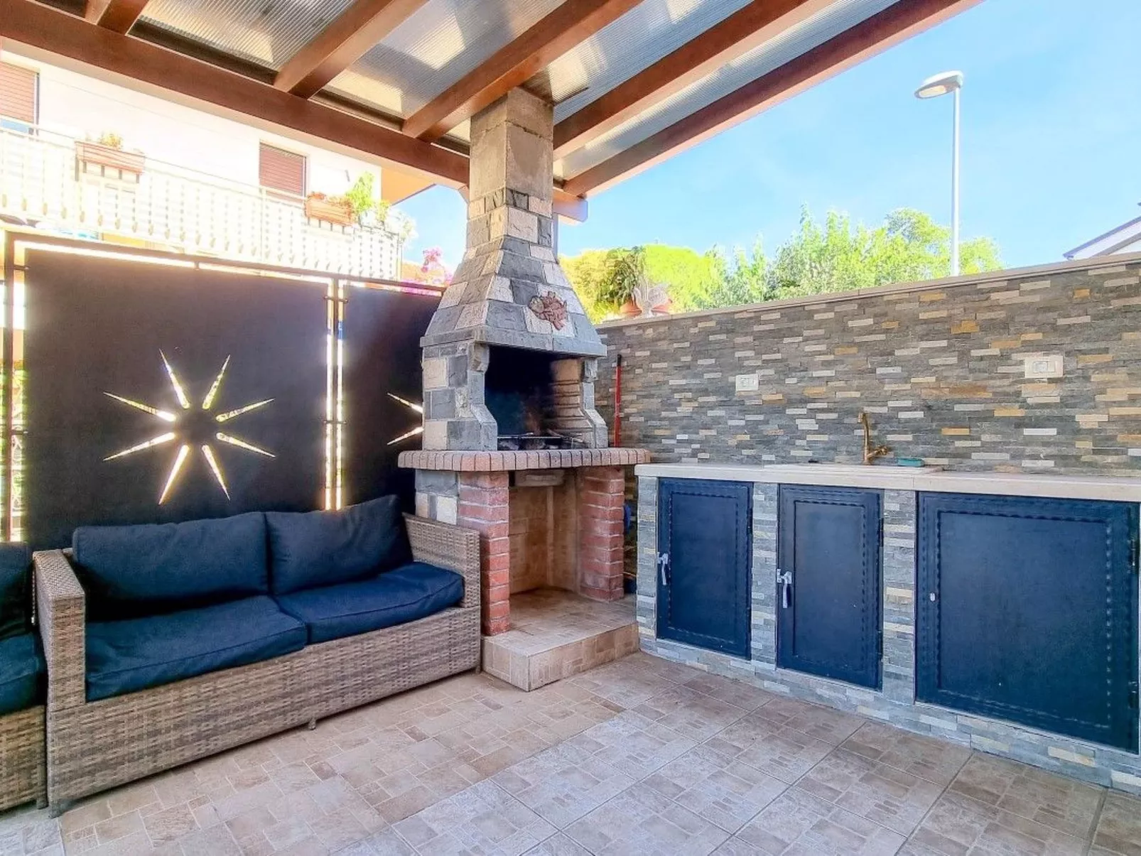 "Ivan" direkt am Strand-Image-tags.info