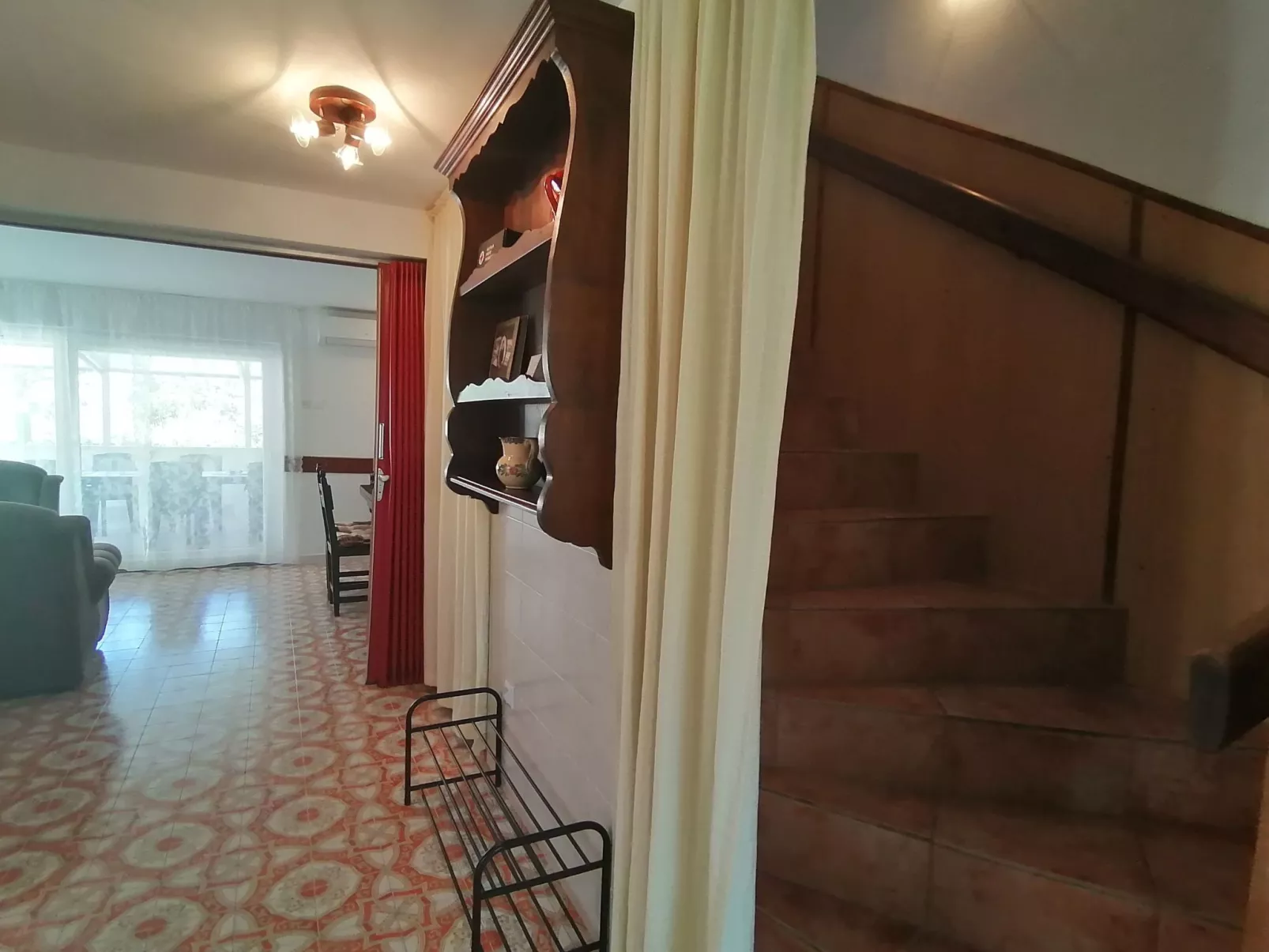 In Premantura-Drinnen