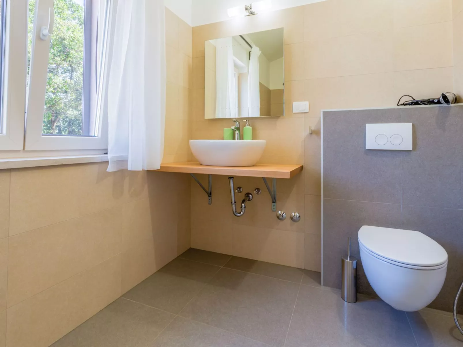 Tolles Ferienhaus in Deklići mit Privatem Pool-Dedans