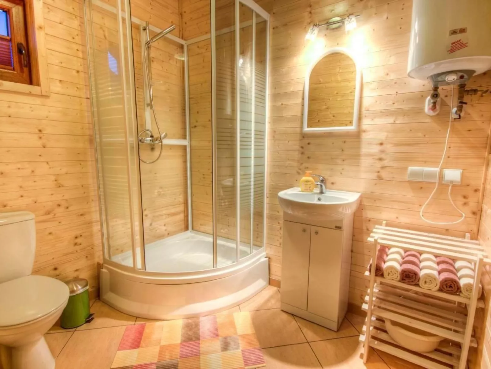 "Cottage2" in einem eingezäunten Gebiet-Drinnen