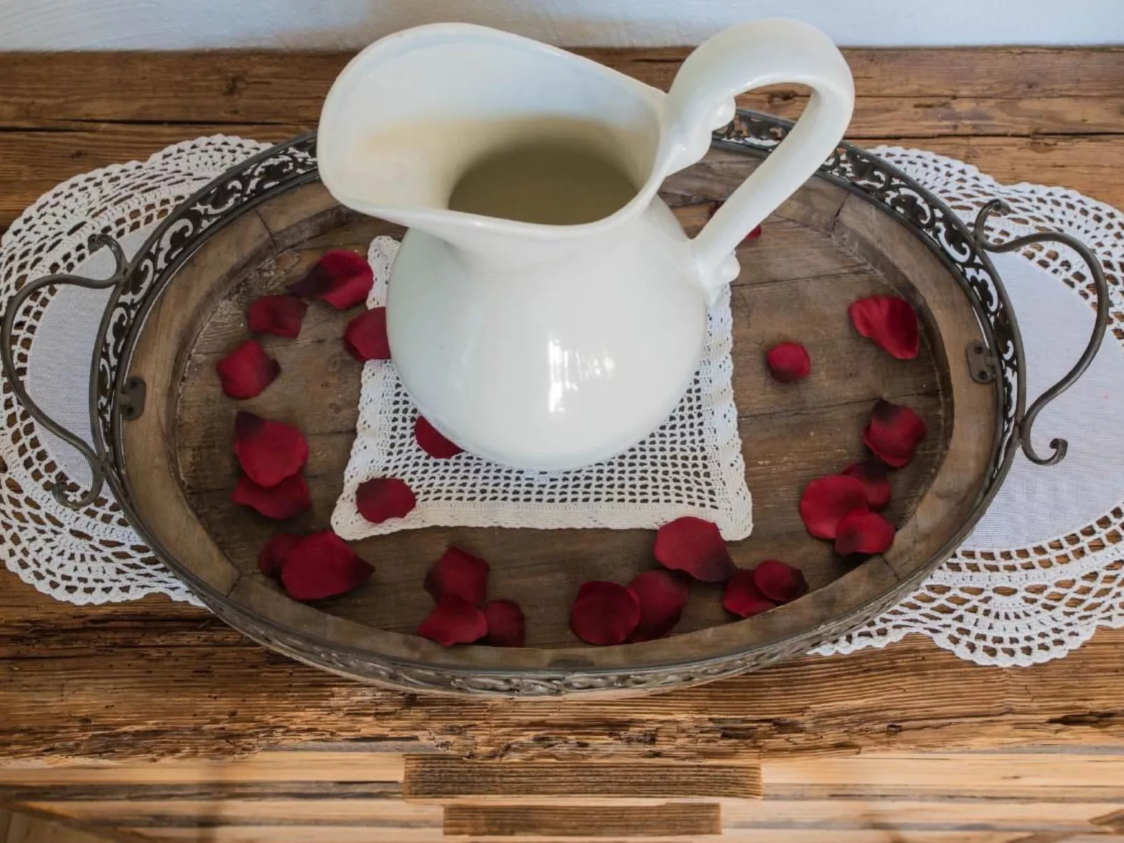 Sunny Hideaway-Inside