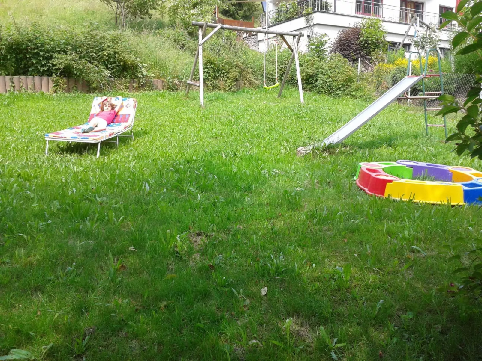 Große Wohnung in Silbertal mit Großem Garten-Outside