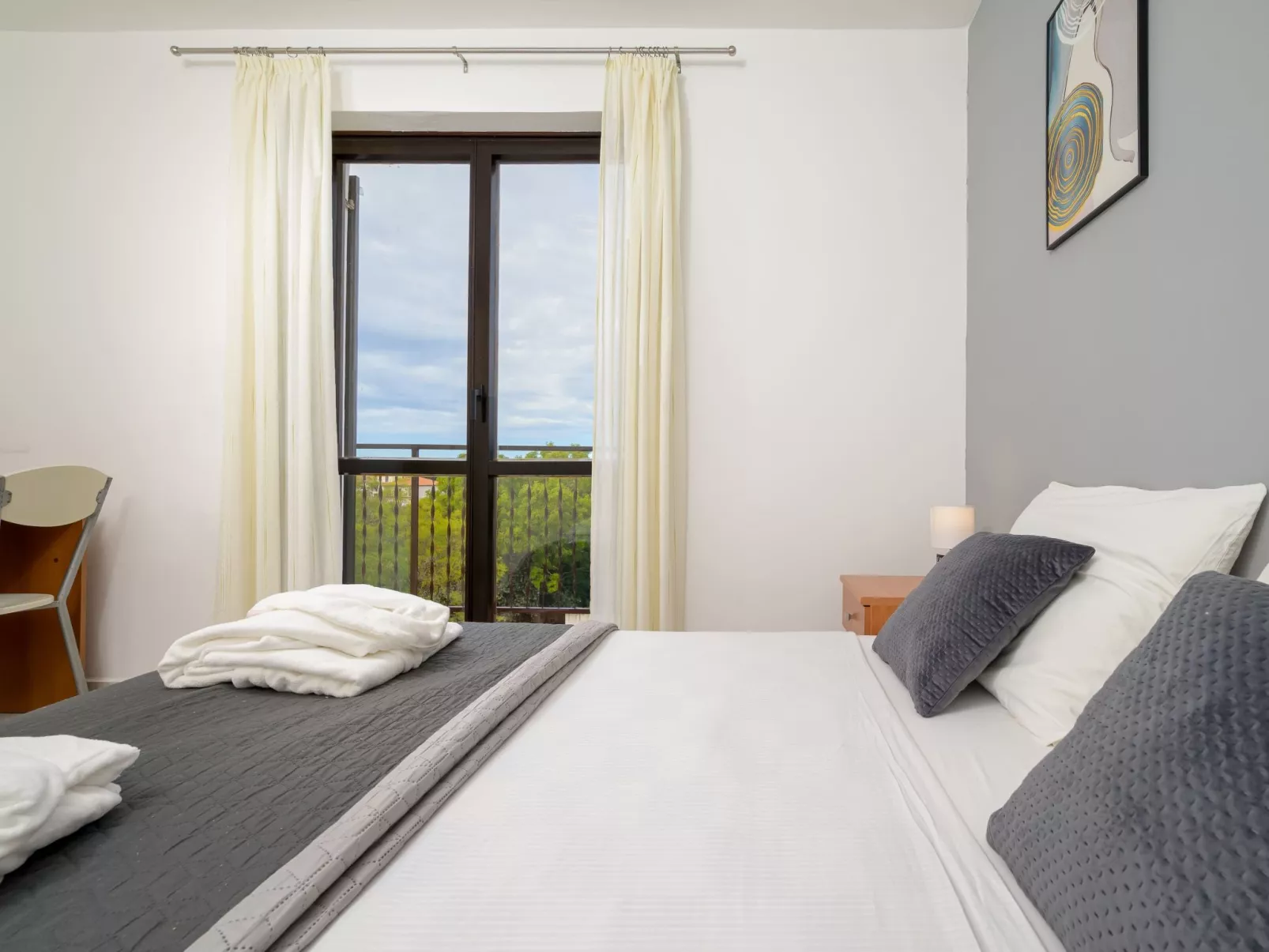 Stilvoll eingerichtete Ferienwohnung 4-Dedans