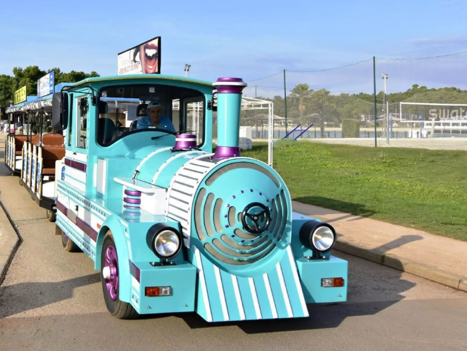 GALLERY SANDRO-Draußen